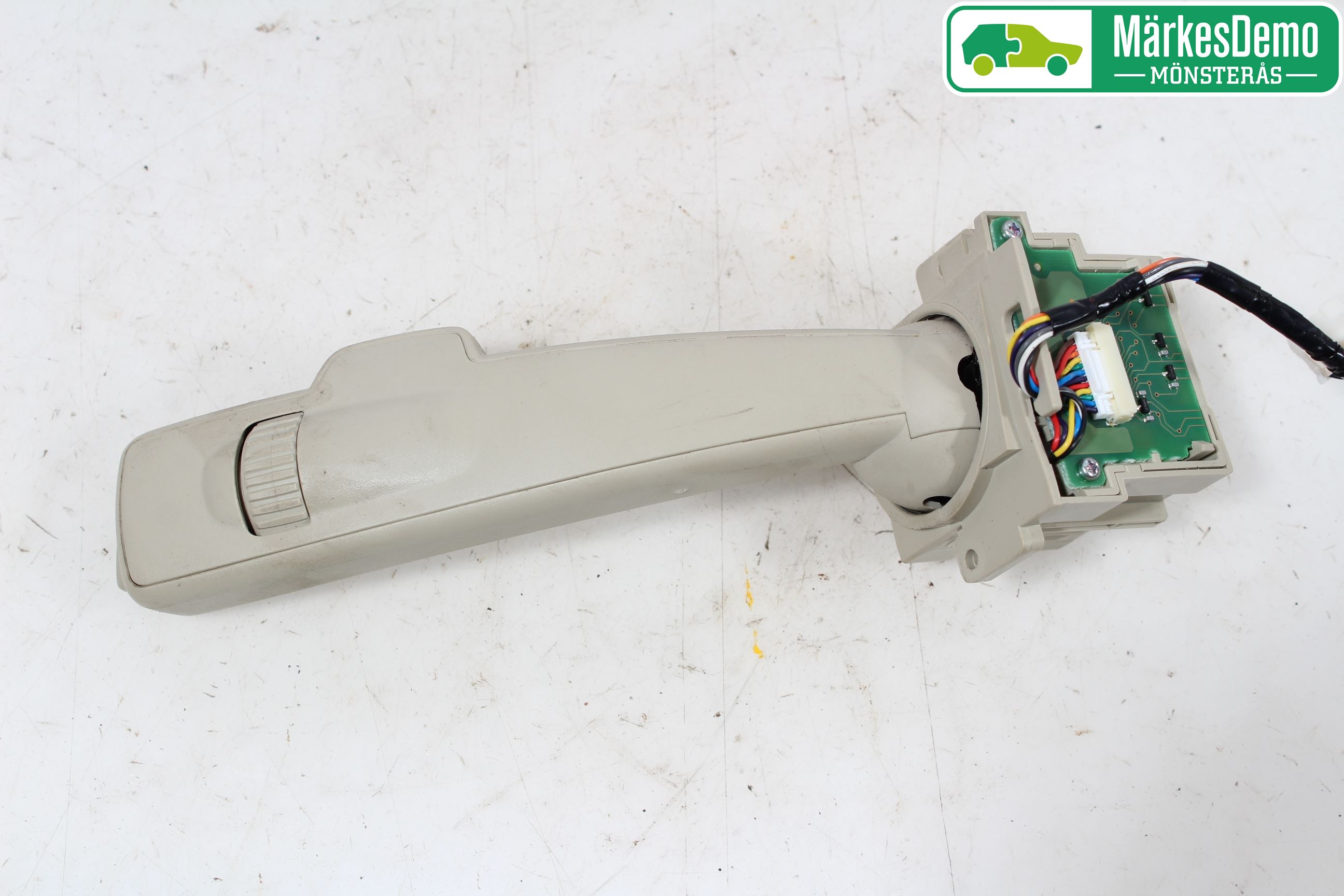 Volvo V70 08-13 Bryter Ratt Visker - Spyler