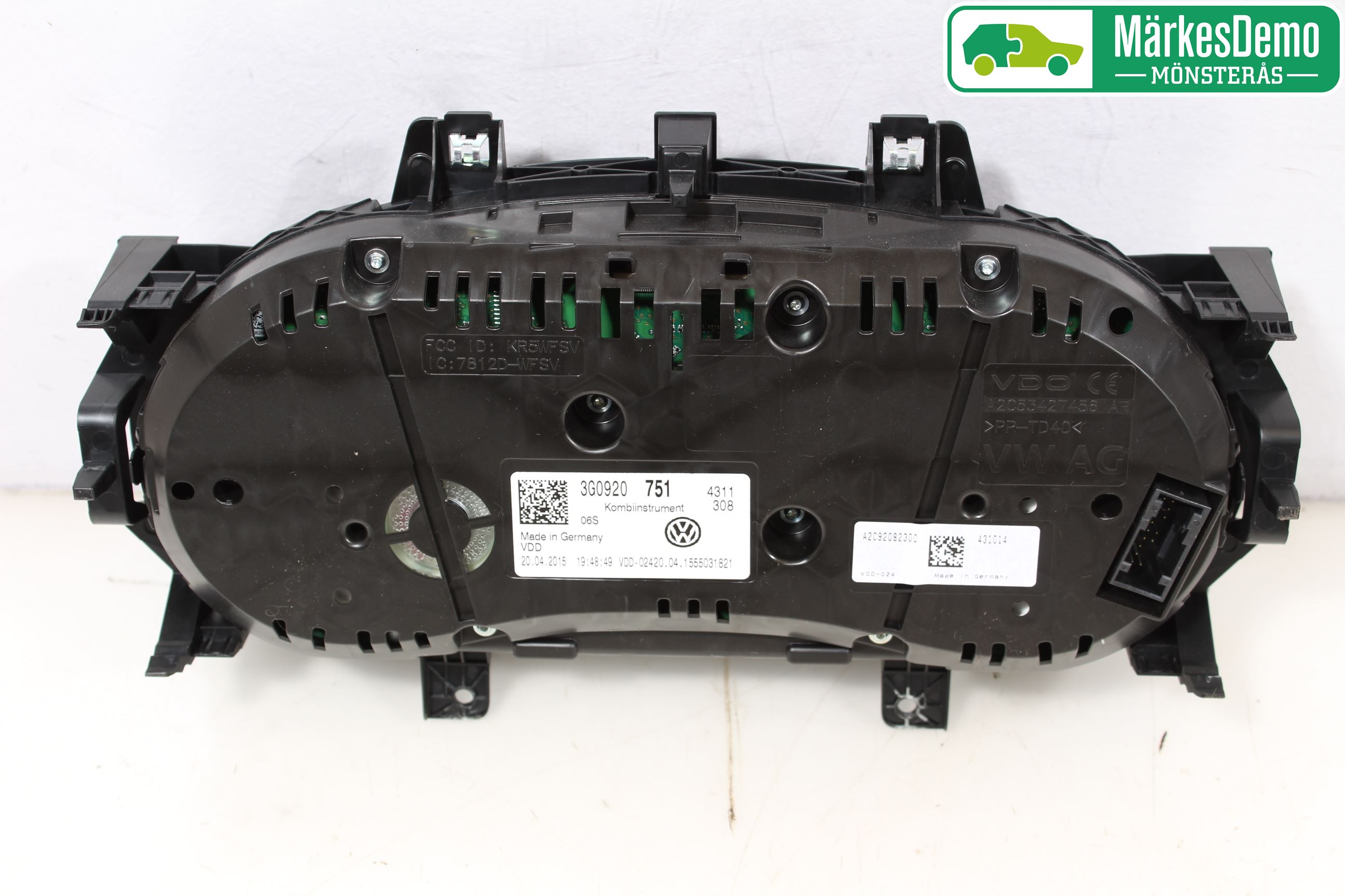 Volkswagen VW PASSAT 15-19 Instr Kombinert