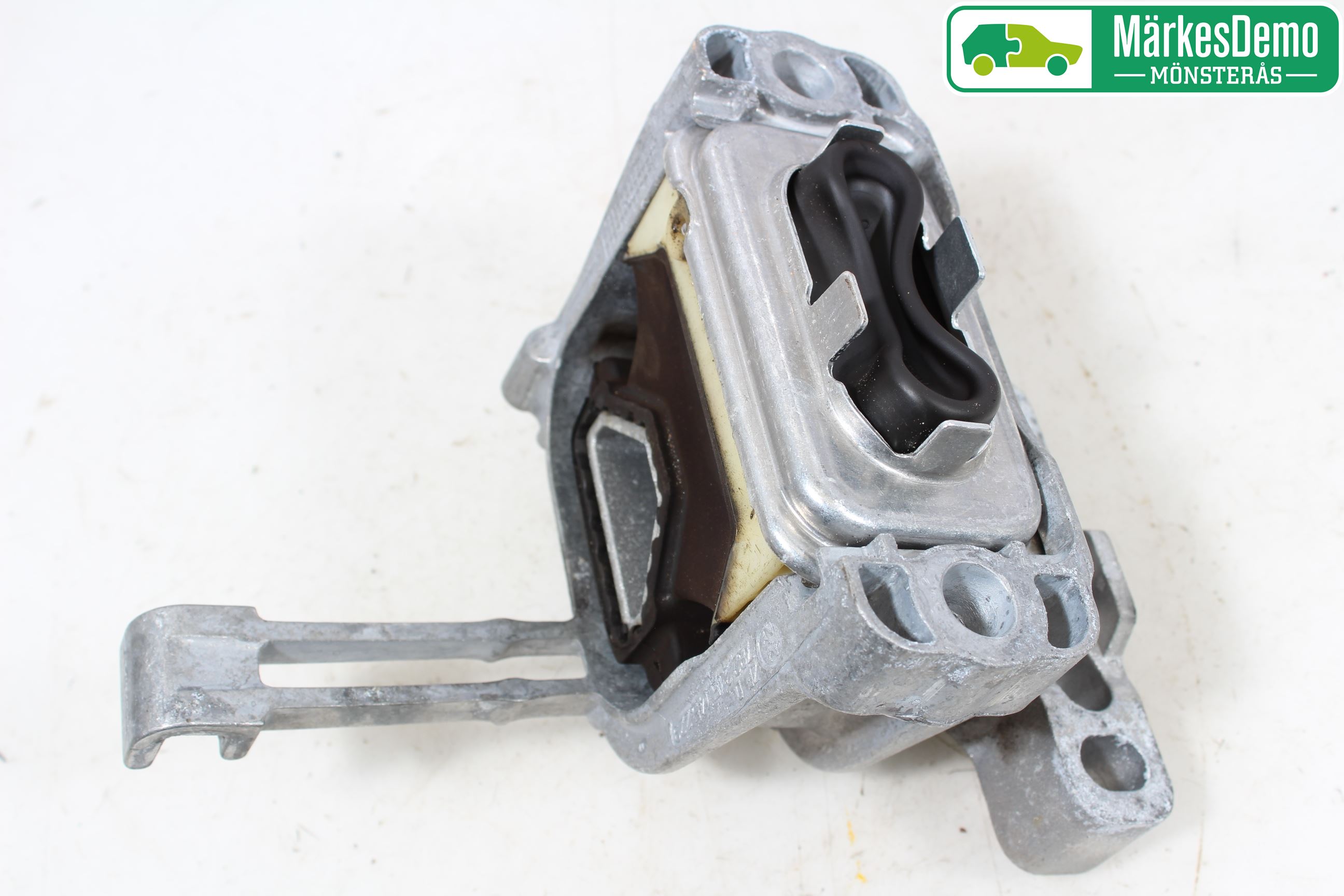 Volkswagen VW GOLF / E-GOLF VII 13-20 Motor Feste Gummi
