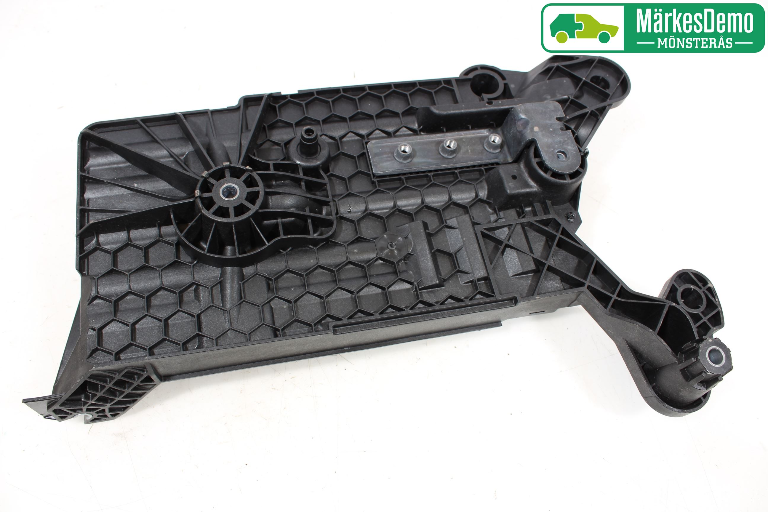 Volkswagen VW GOLF / E-GOLF VII 13-20 Batterikasse - Feste - Holder