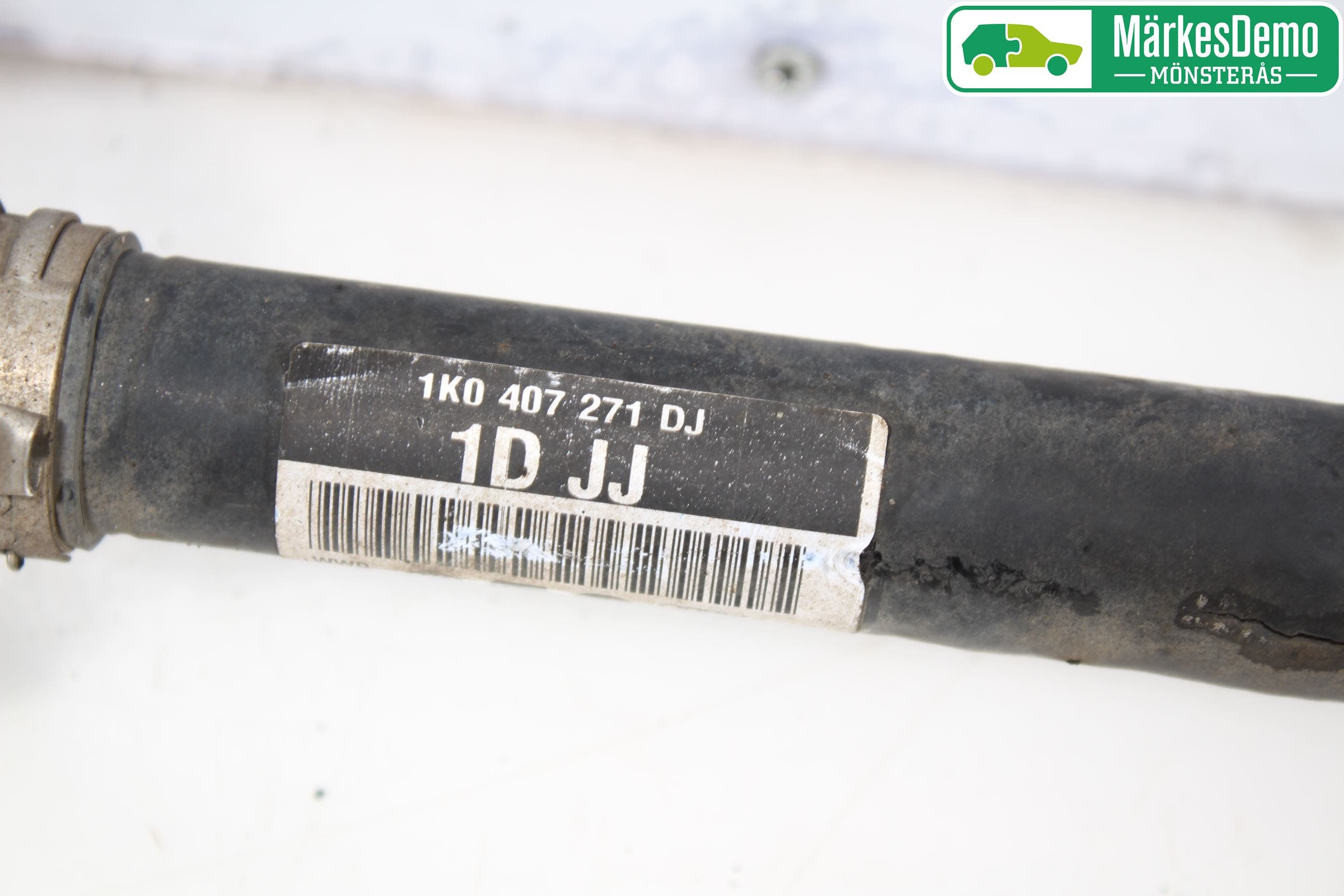 Volkswagen VW GOLF V 04-09 Drivaksel Foran Kompl Venstre
