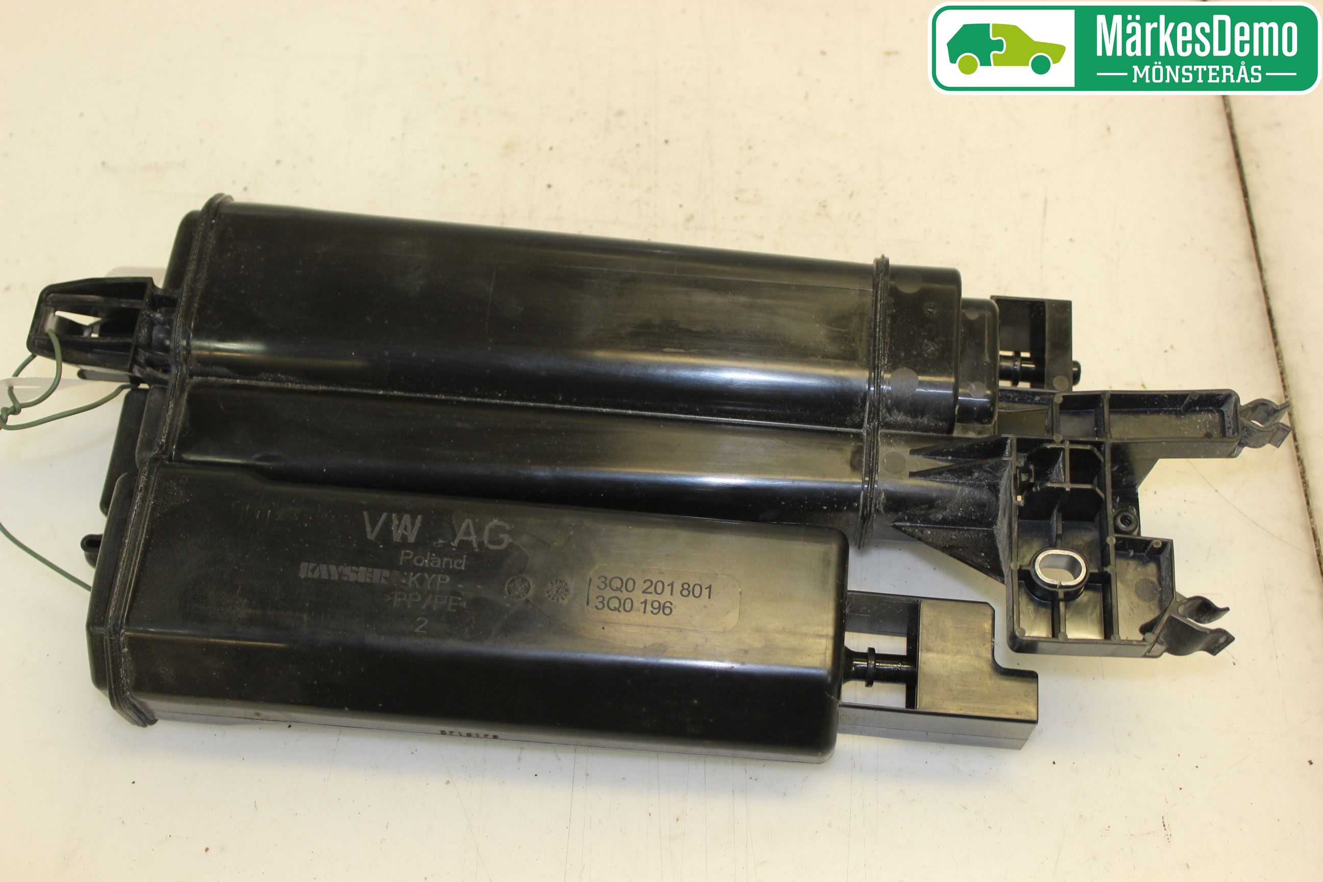 Volkswagen VW PASSAT 15-19 Drivstoff Kolkanister