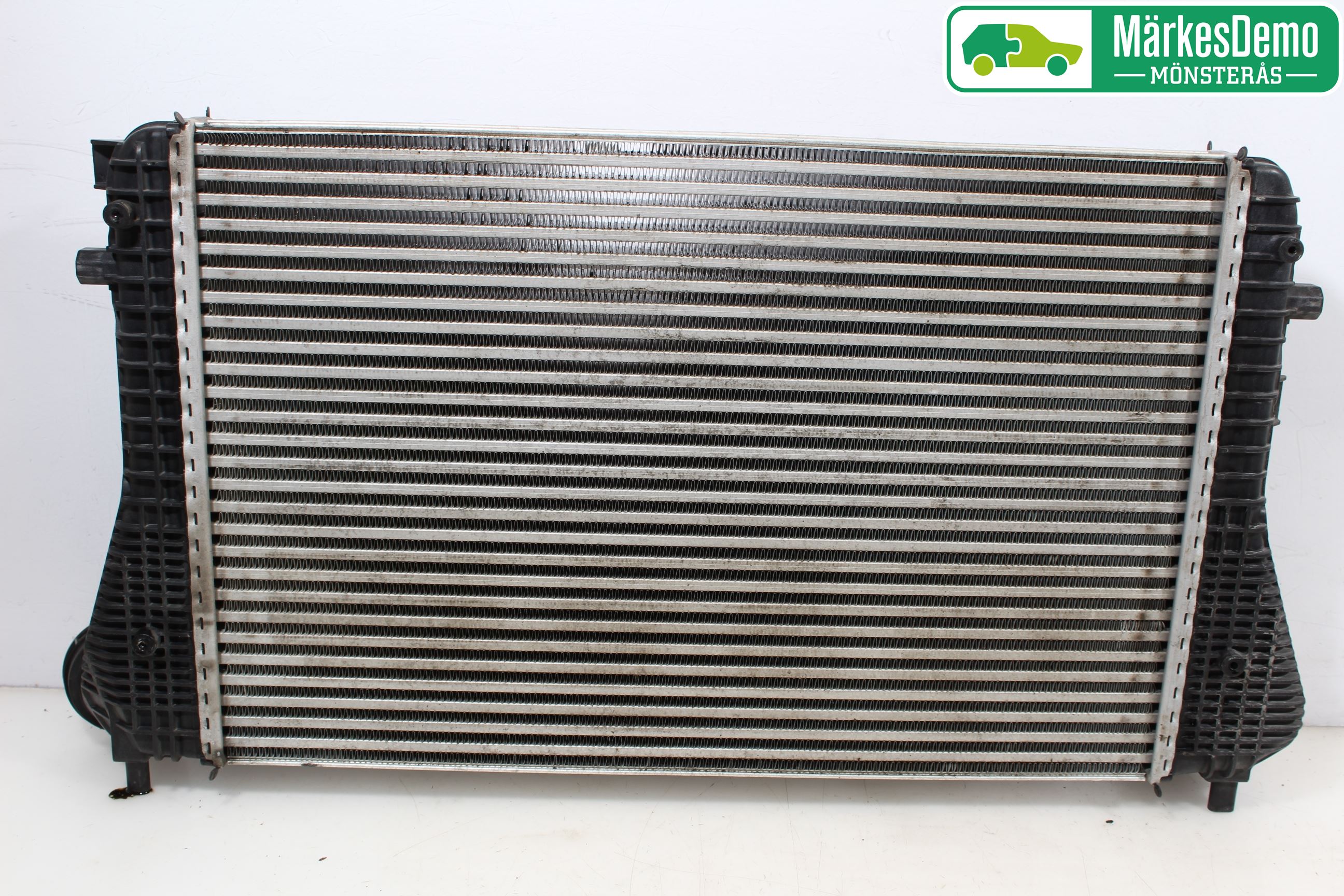 Volkswagen VW PASSAT 05-11 Intercooler Radiator