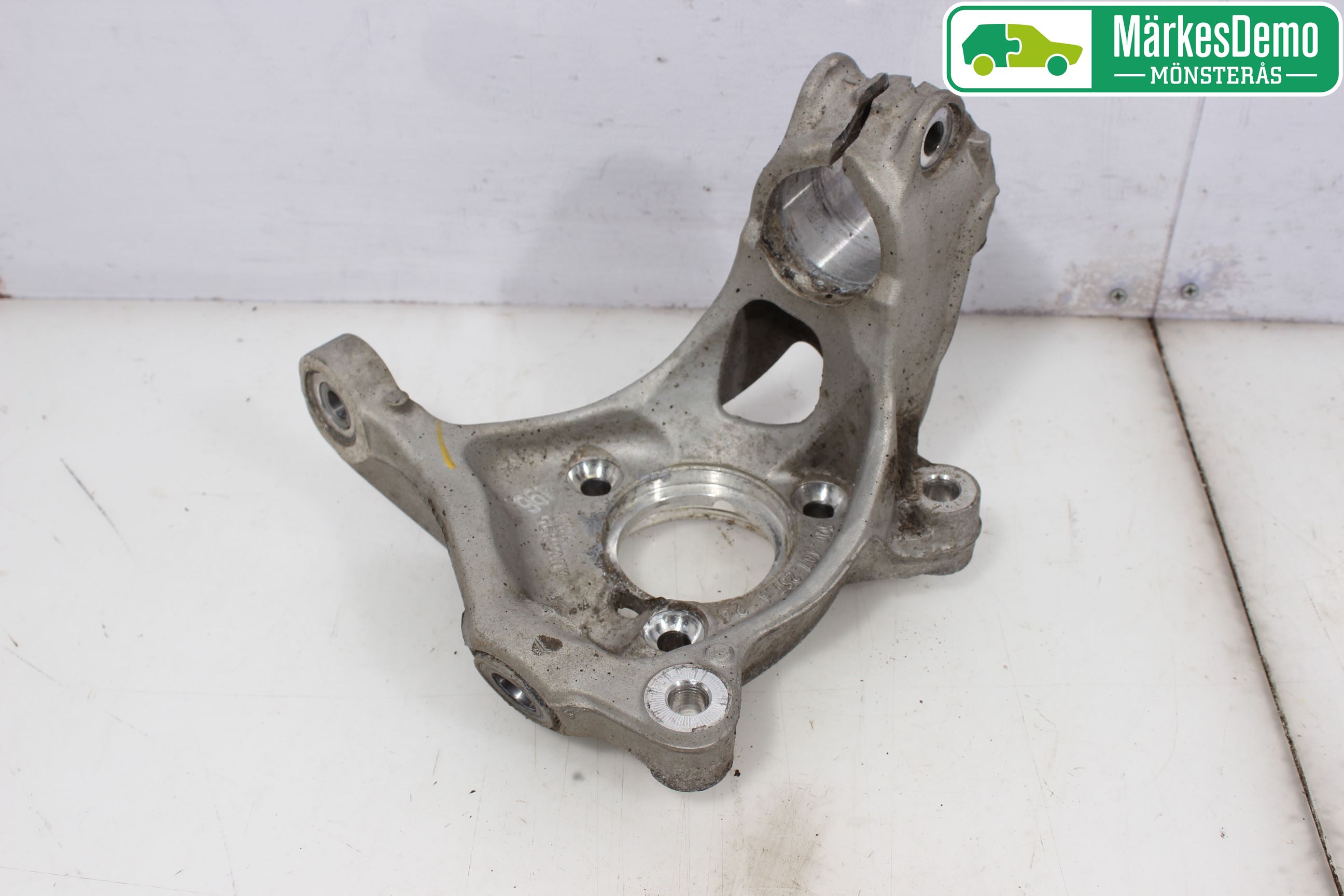 Volkswagen VW TIGUAN 16-24 Spindel Vf