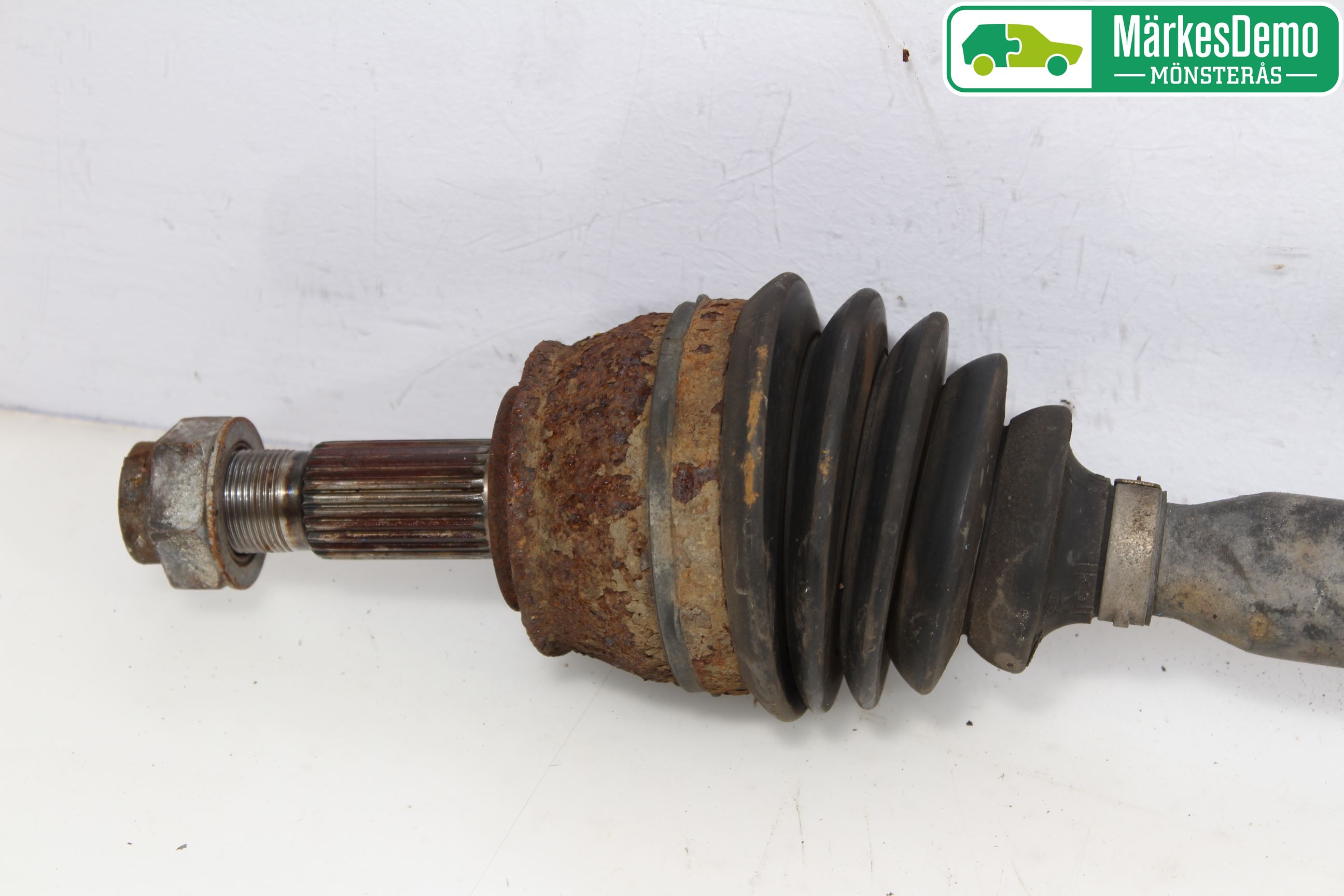 Opel CORSA D 07-14 Drivaksel Foran Kompl Høyre