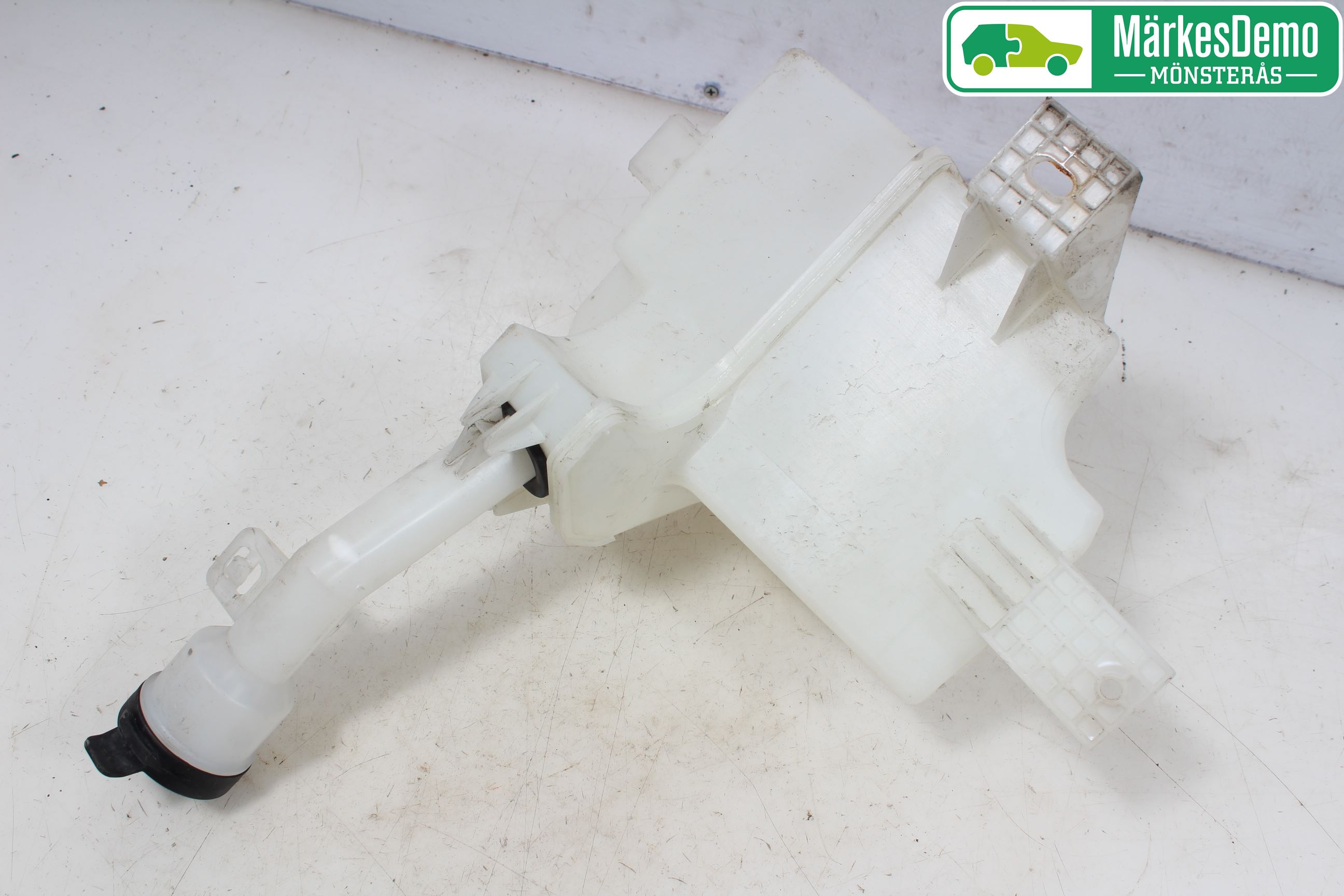Opel CORSA E 15-19 Spylerbeholder Frontrute-Lykte