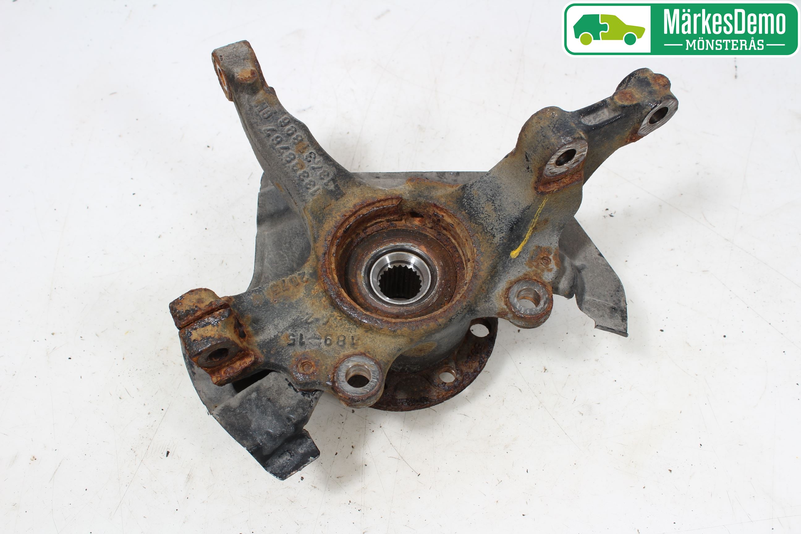 Opel CORSA E 15-19 Spindel Vf