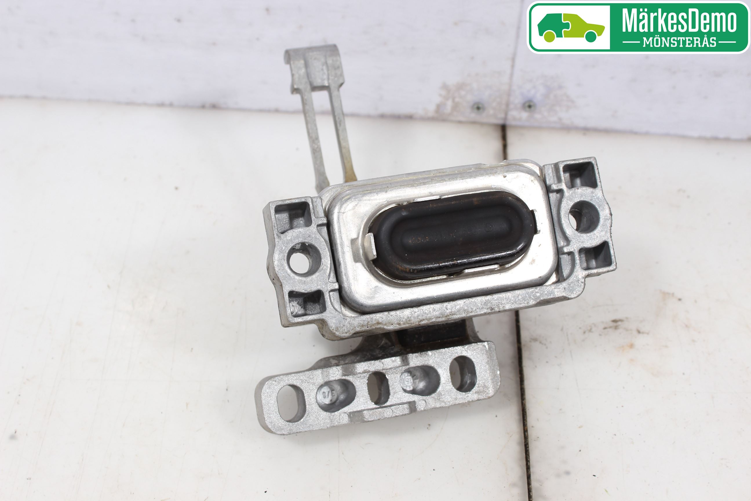 Volkswagen VW GOLF / E-GOLF VII 13-20 Motor Feste Gummi
