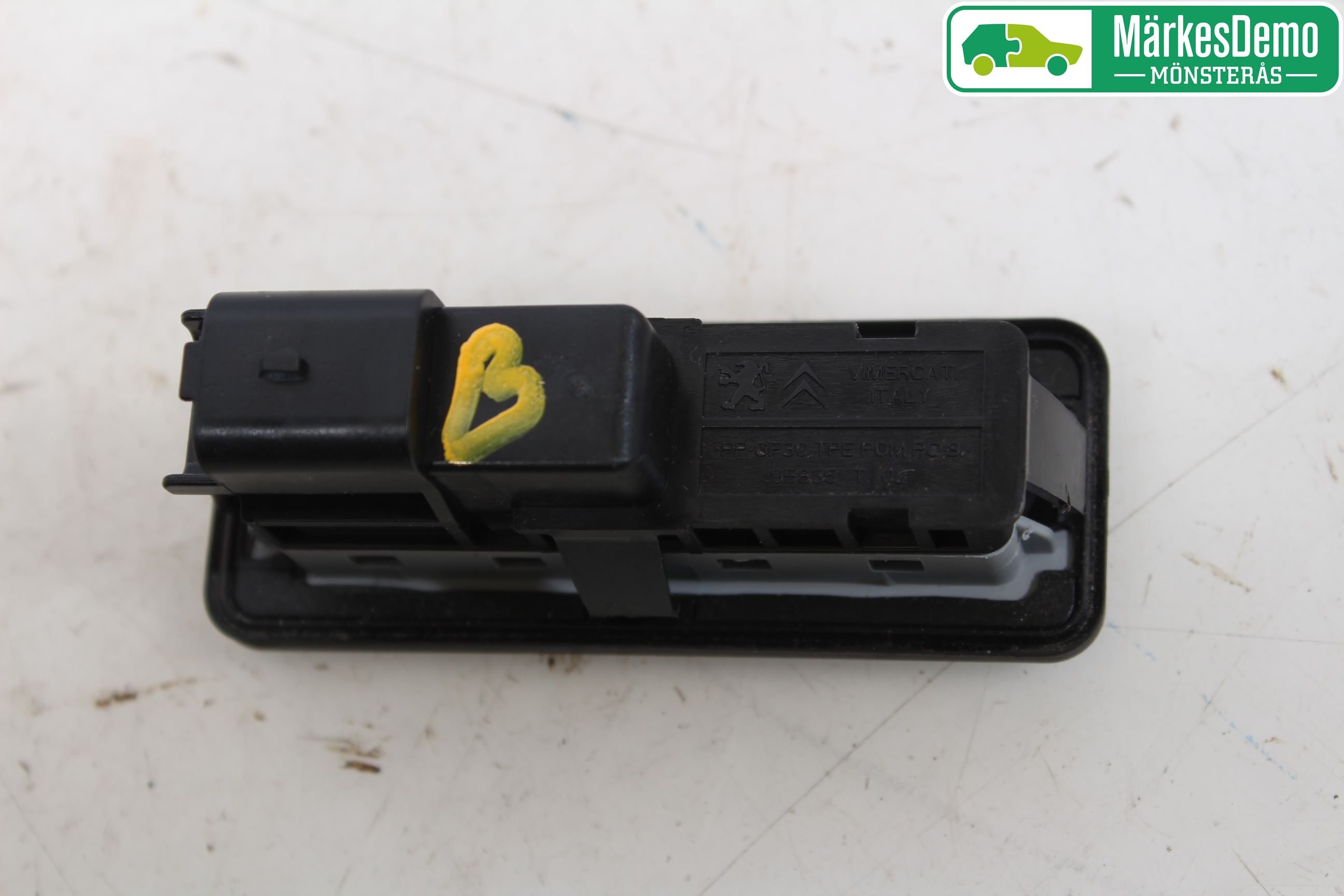 Peugeot 2008 13-20 Bakluke Handtak Ytre