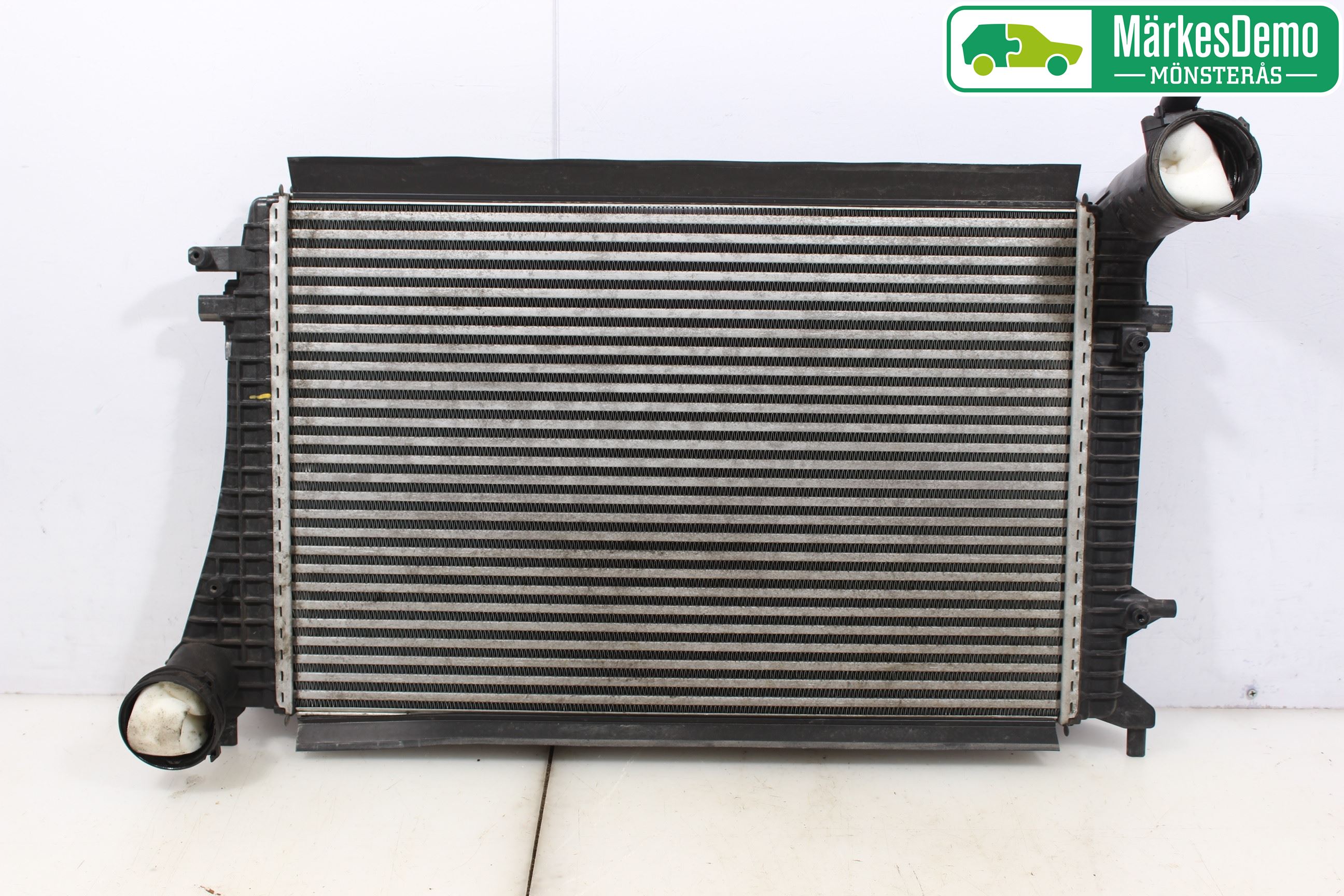 Volkswagen VW PASSAT 05-11 Intercooler Radiator