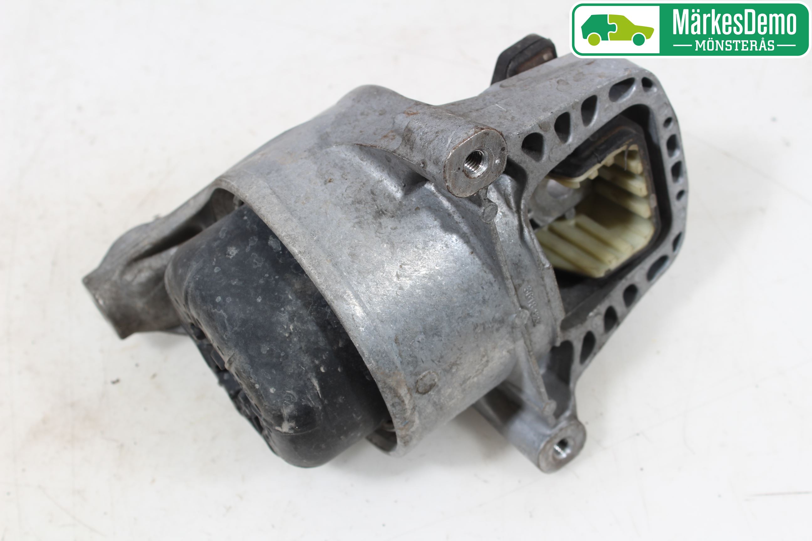 Audi A4/S4 B9 16-19 Motor Feste Gummi