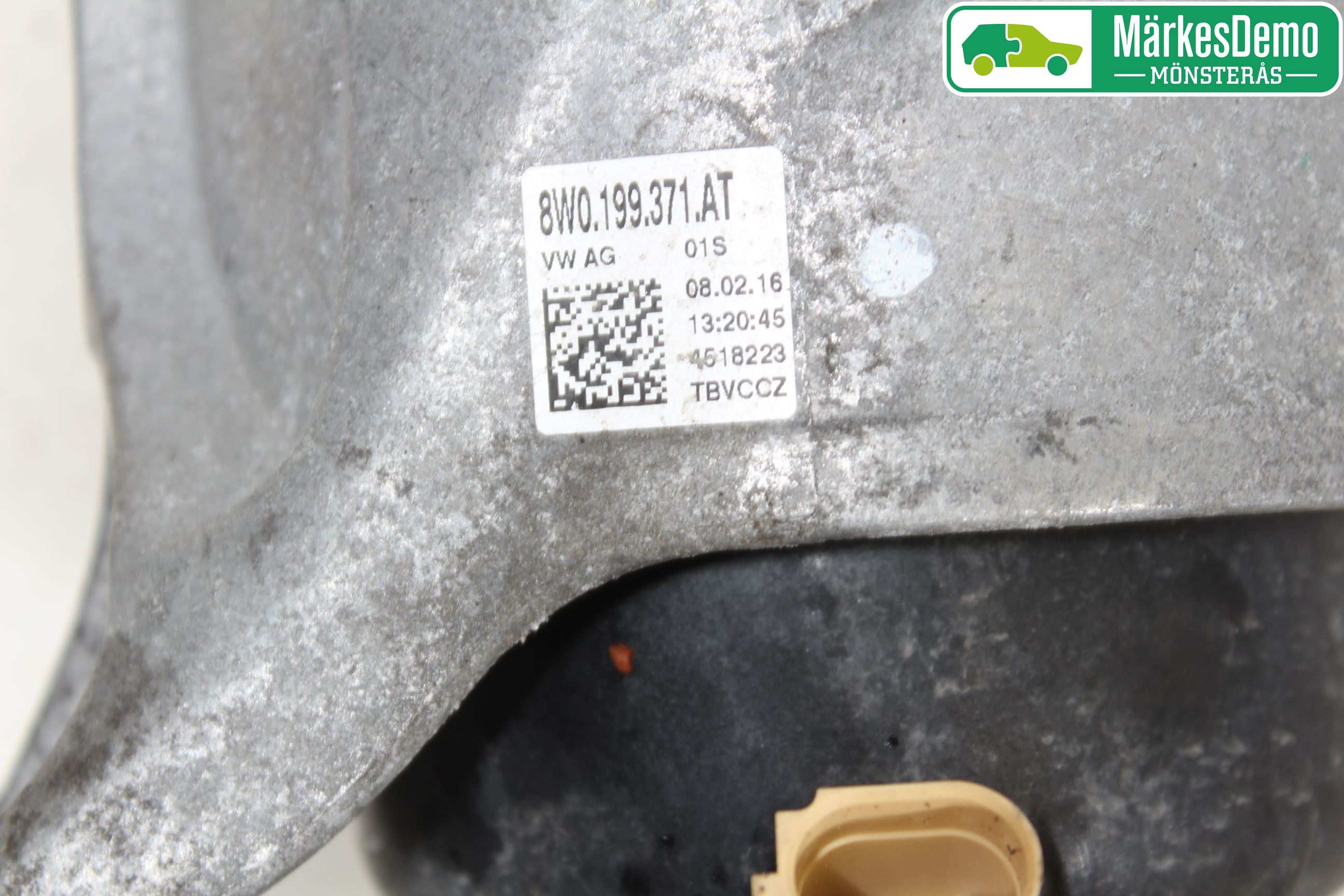 Audi A4/S4 B9 16-19 Motor Feste Gummi