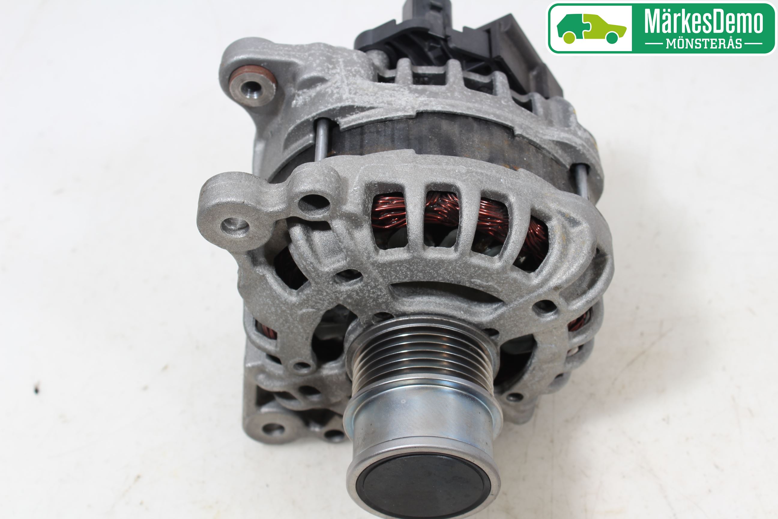 Volkswagen VW POLO 10-17 Dynamo