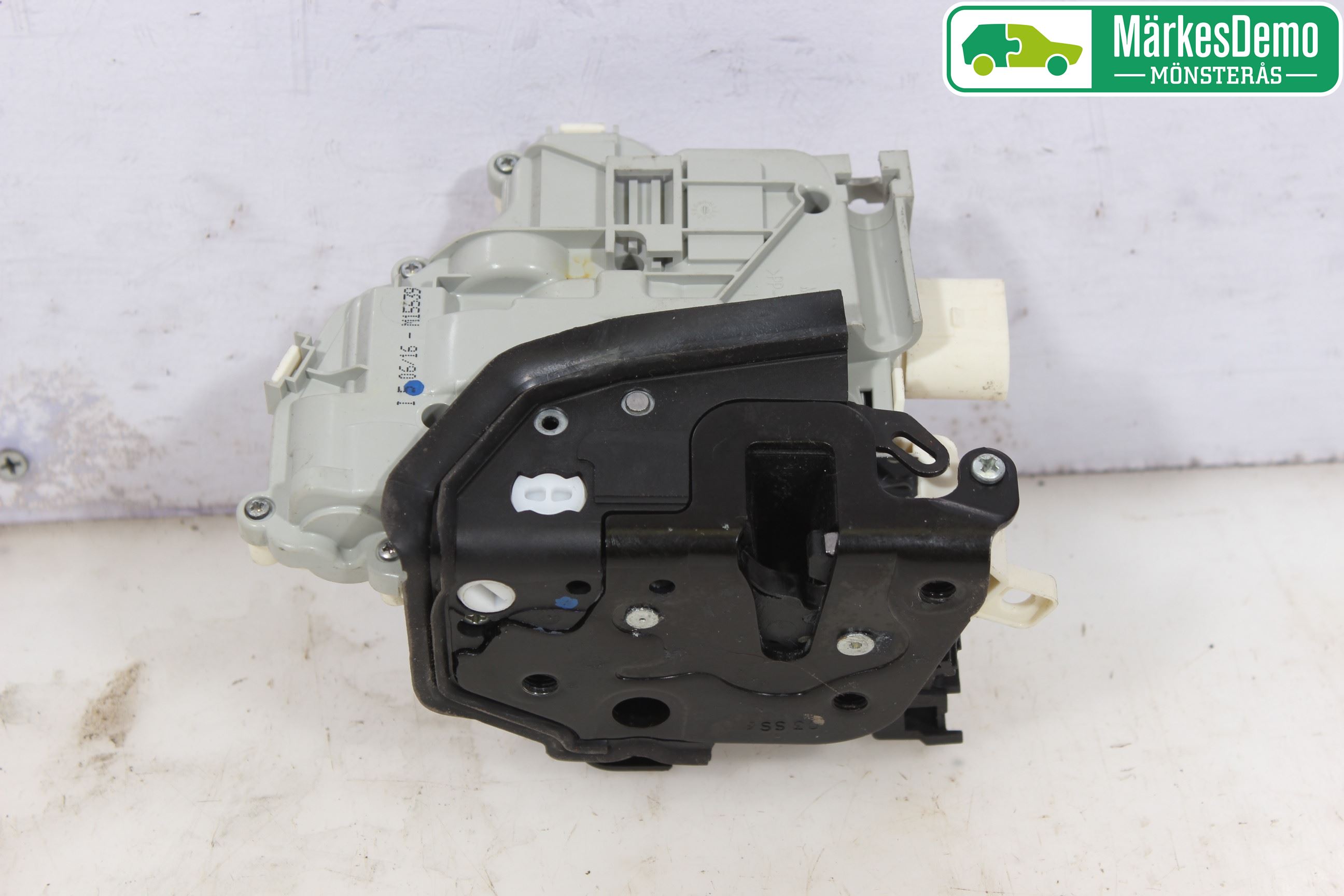 Audi A4/S4 B9 16-19 Dørlås - Låsekasse
