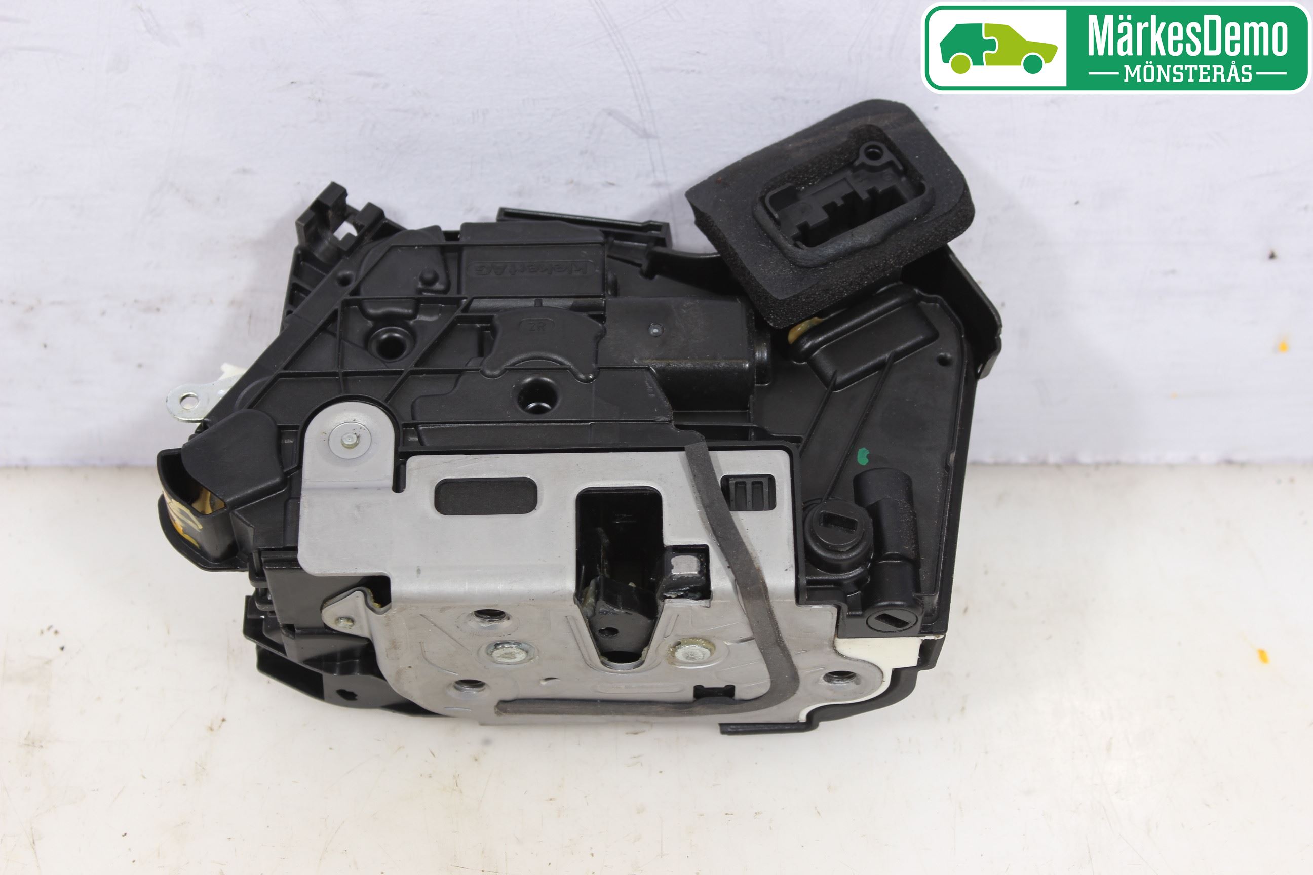 Volkswagen VW POLO 10-17 Dørlås - Låsekasse