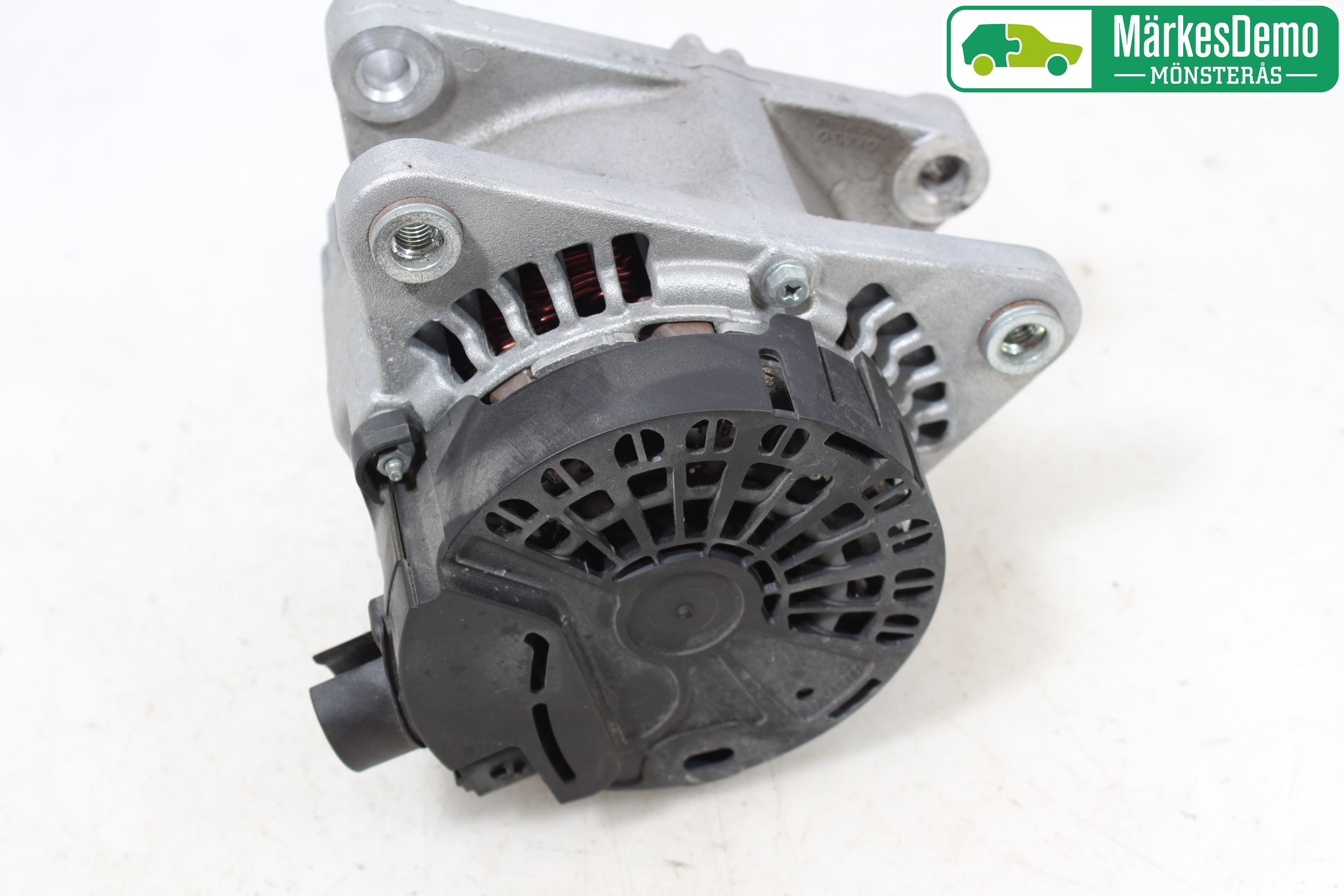Peugeot 2008 13-20 Dynamo