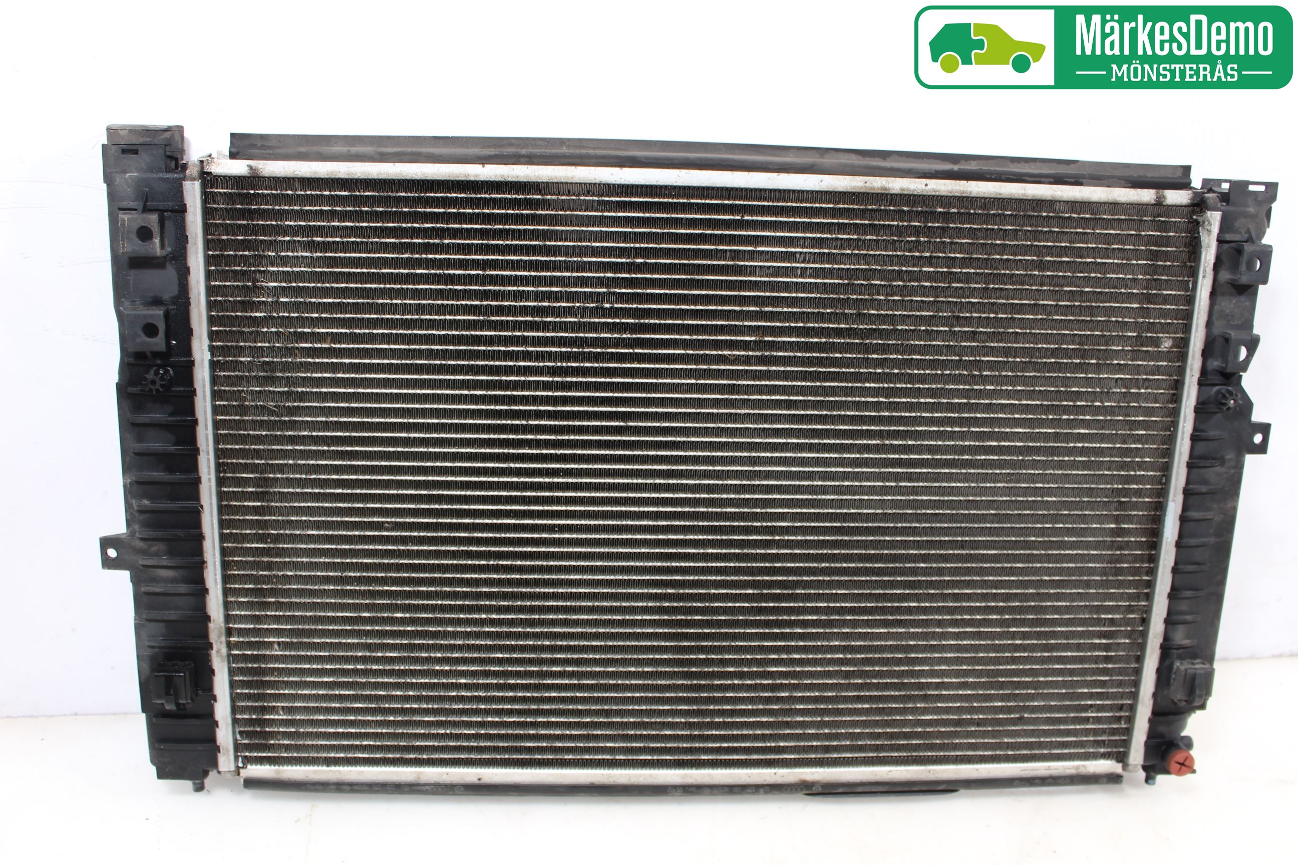 Volkswagen VW PASSAT 01-05 Radiator Manuell