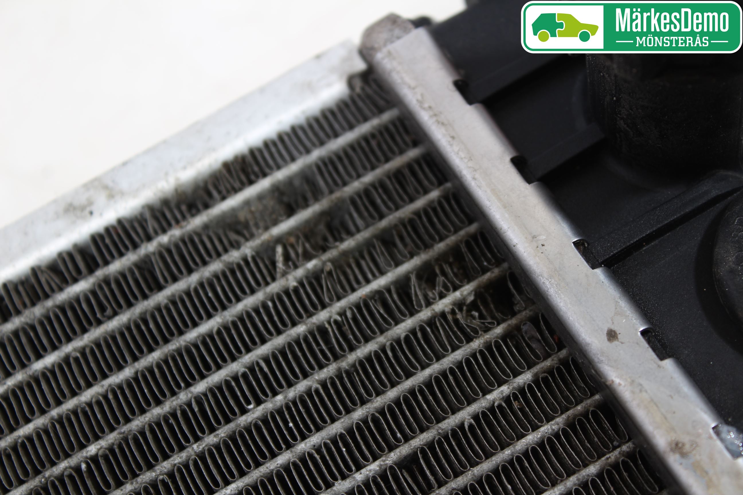 Volkswagen VW PASSAT 01-05 Radiator Manuell