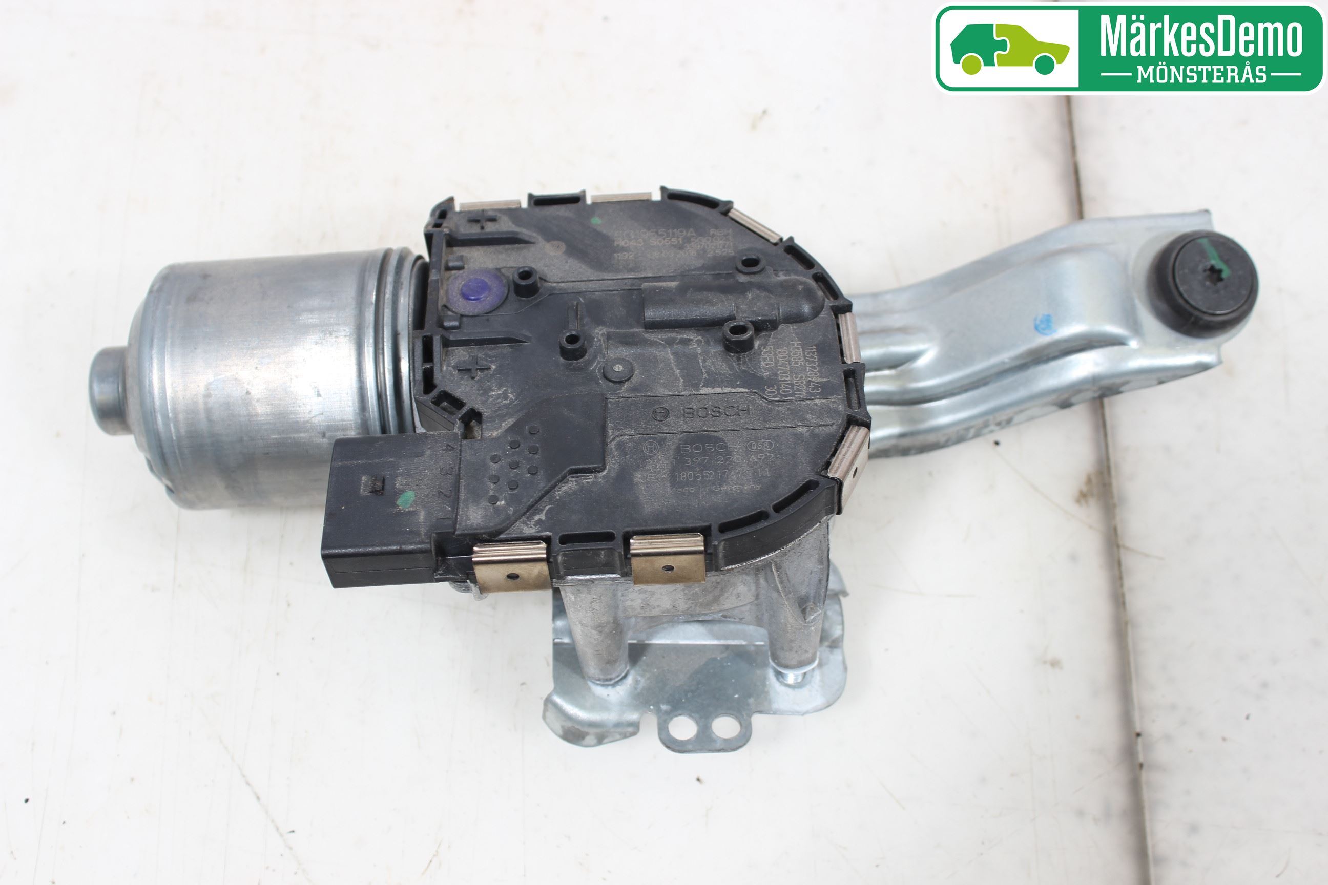 Volkswagen VW GOLF / E-GOLF VII 13-20 Viskermotor Frontrute