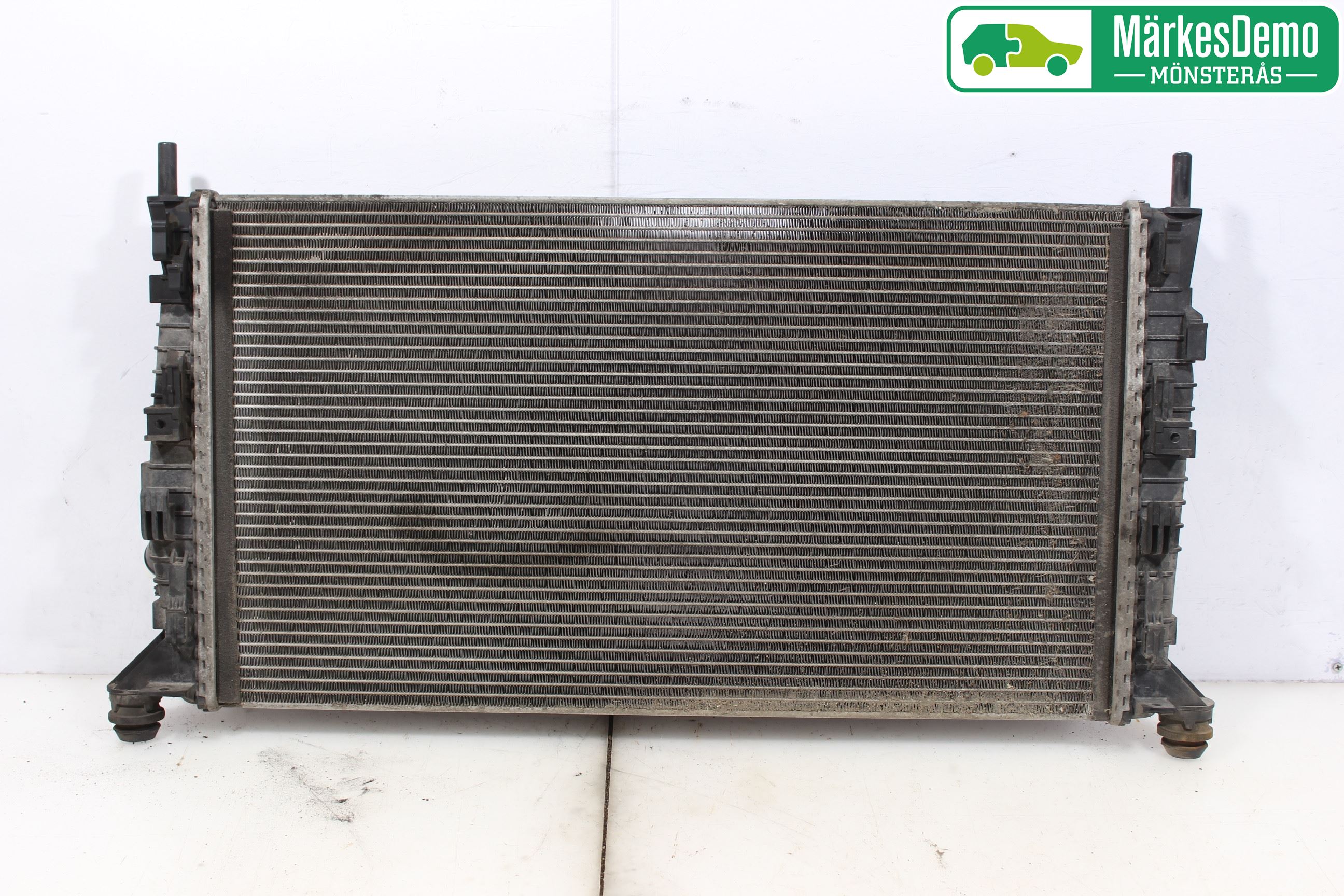 Ford FOCUS     04-07 Radiator Manuell
