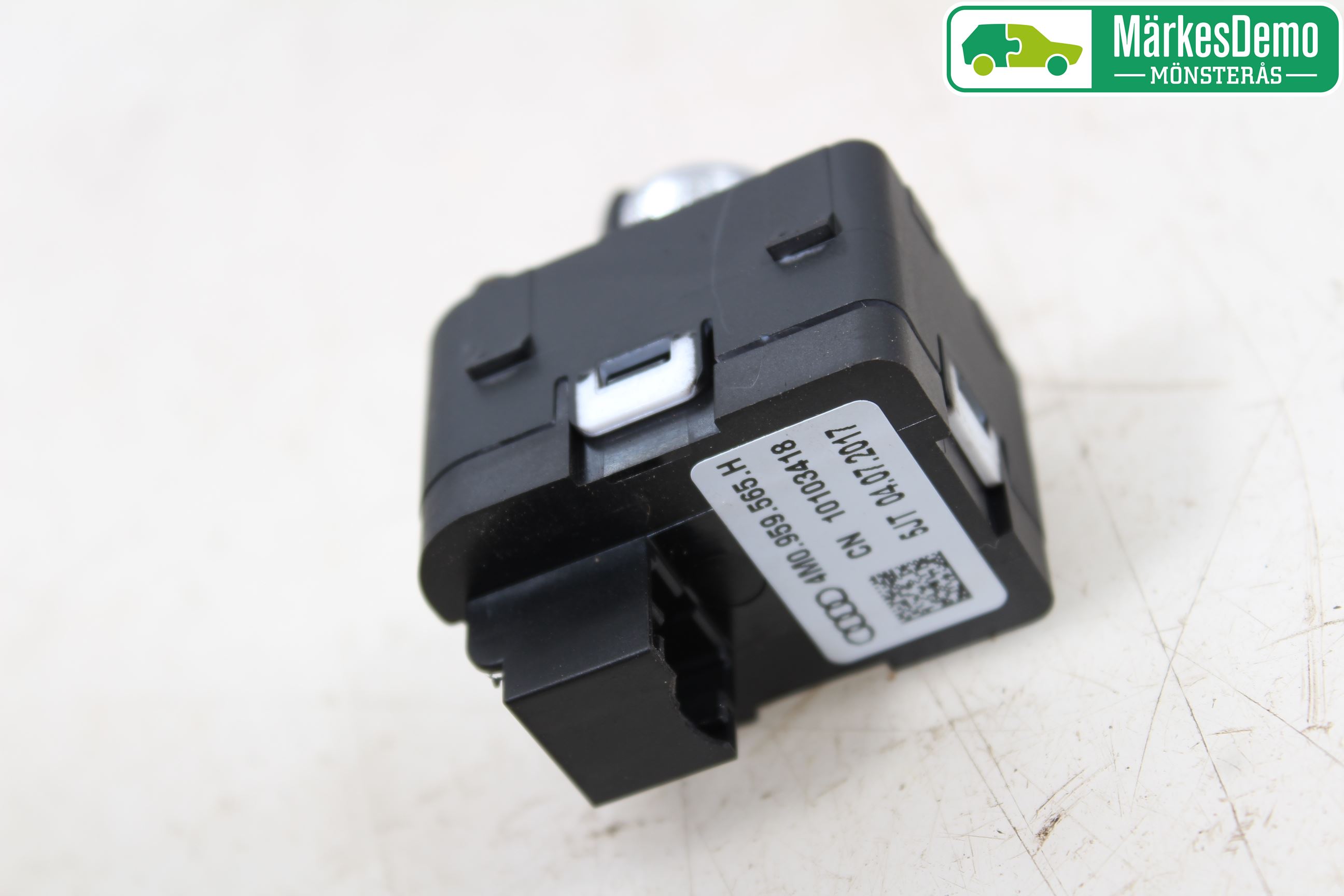 Audi A4/S4 B9 16-19 Bryter Speil