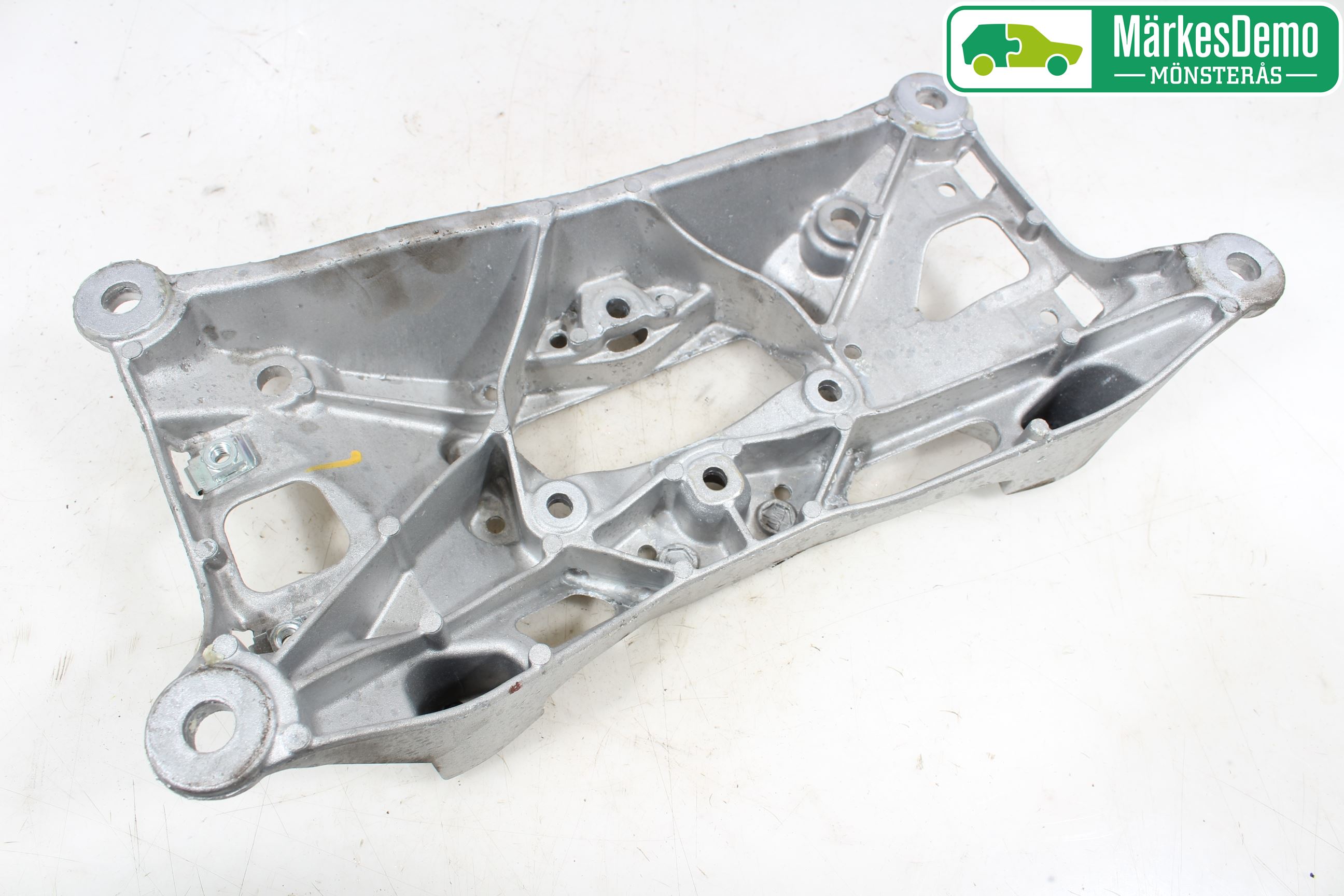 Audi A4/S4 B9 16-19 Gearkasse Bjelke - Travers