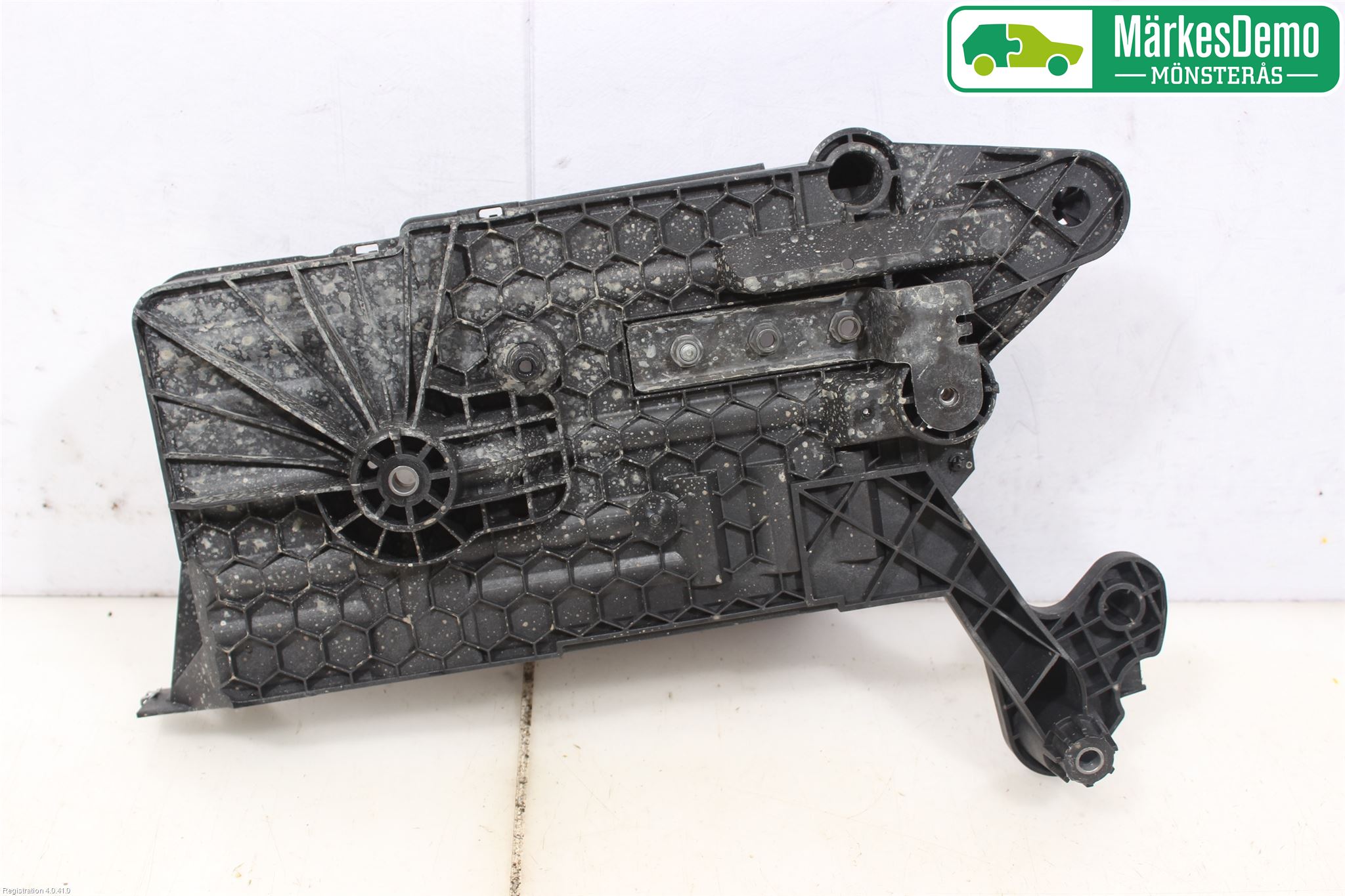 Volkswagen VW GOLF / E-GOLF VII 13-20 Batterikasse - Feste - Holder