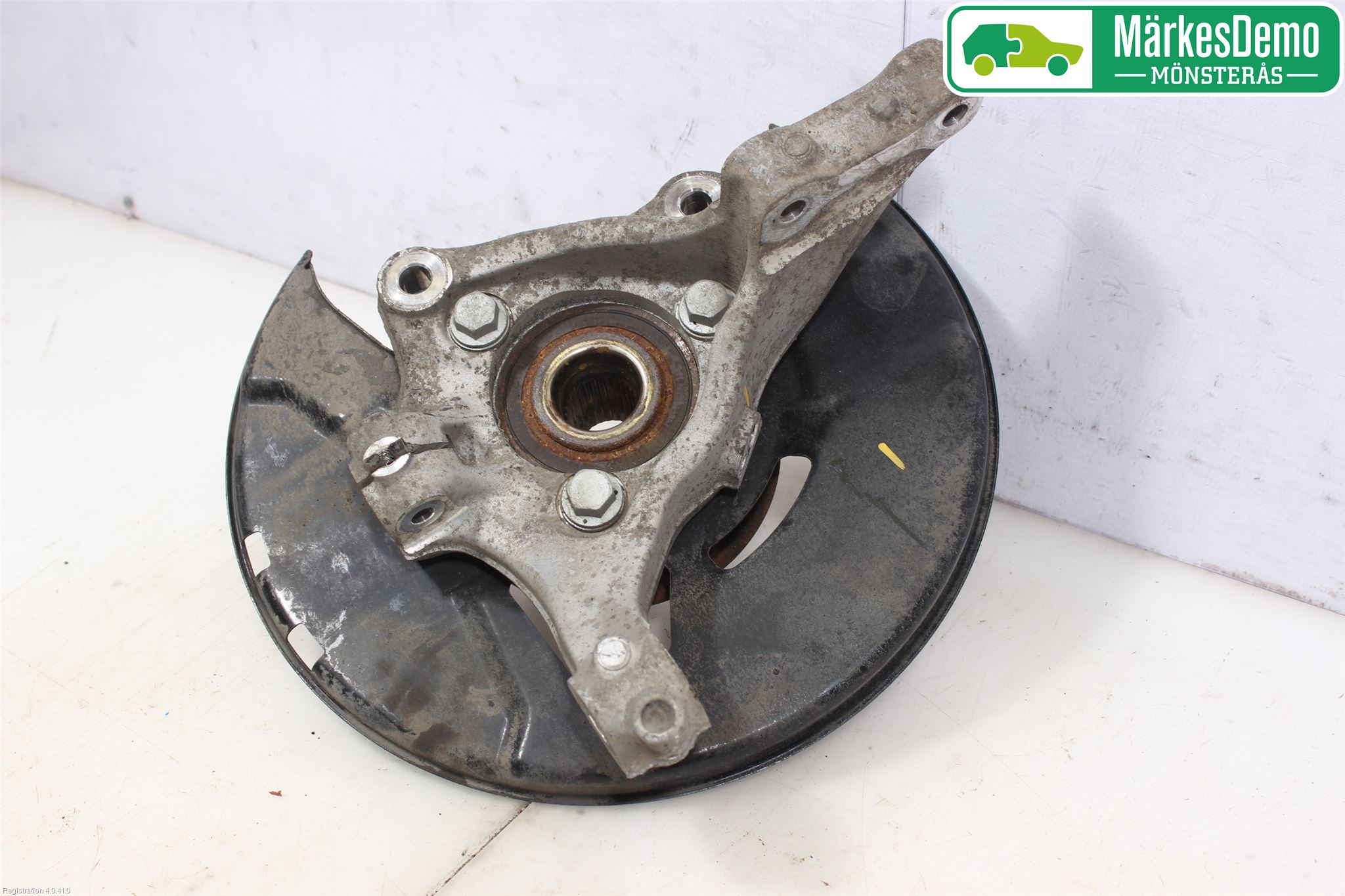 Opel INSIGNIA 09-16 Spindel Hf