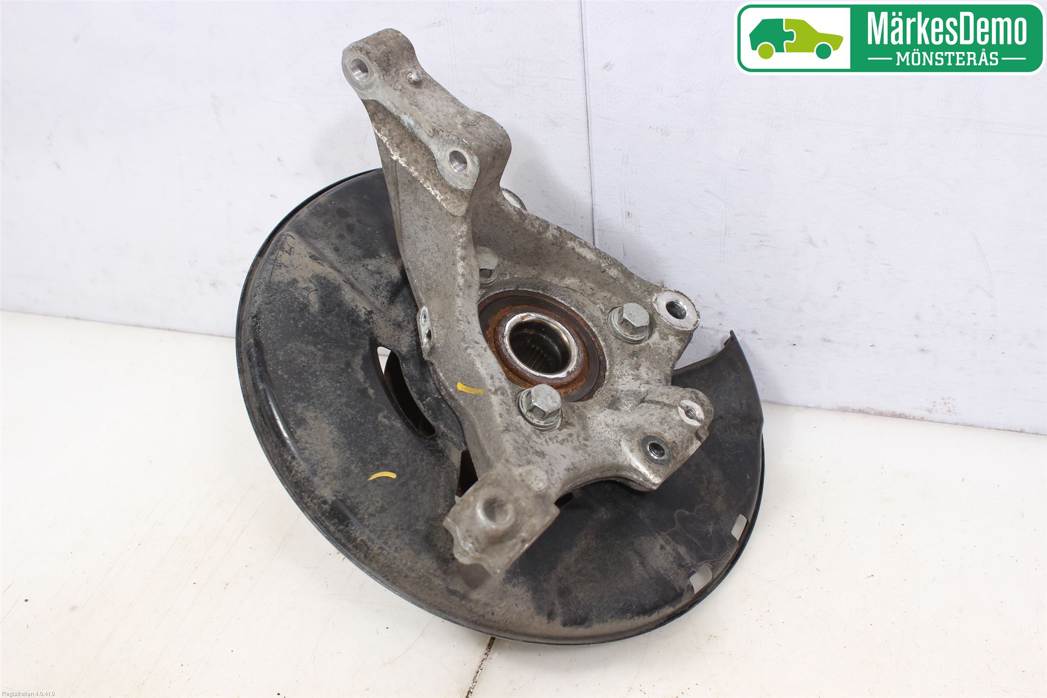 Opel INSIGNIA 09-16 Spindel Vf