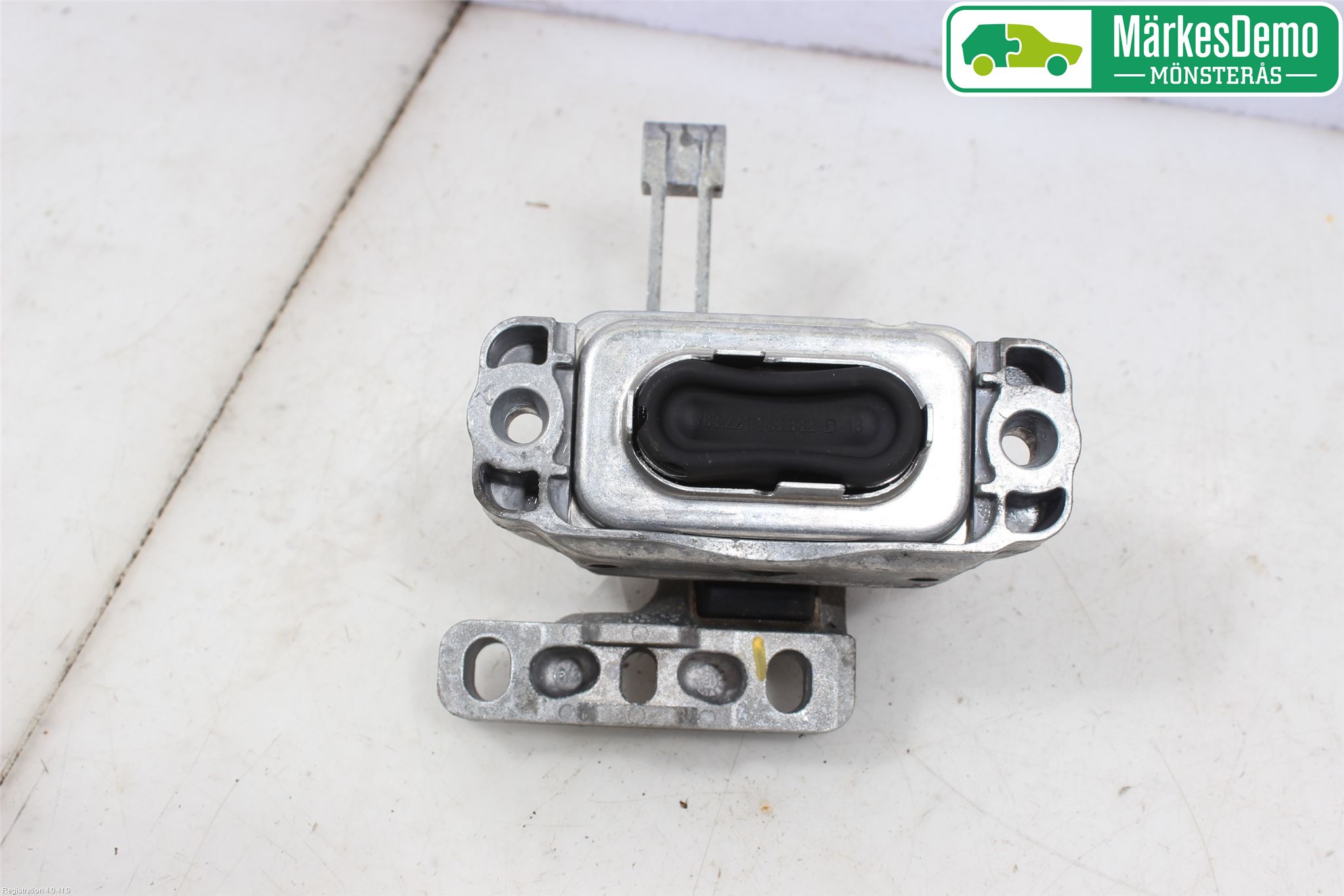 Volkswagen VW PASSAT 15-19 Motor Feste Gummi