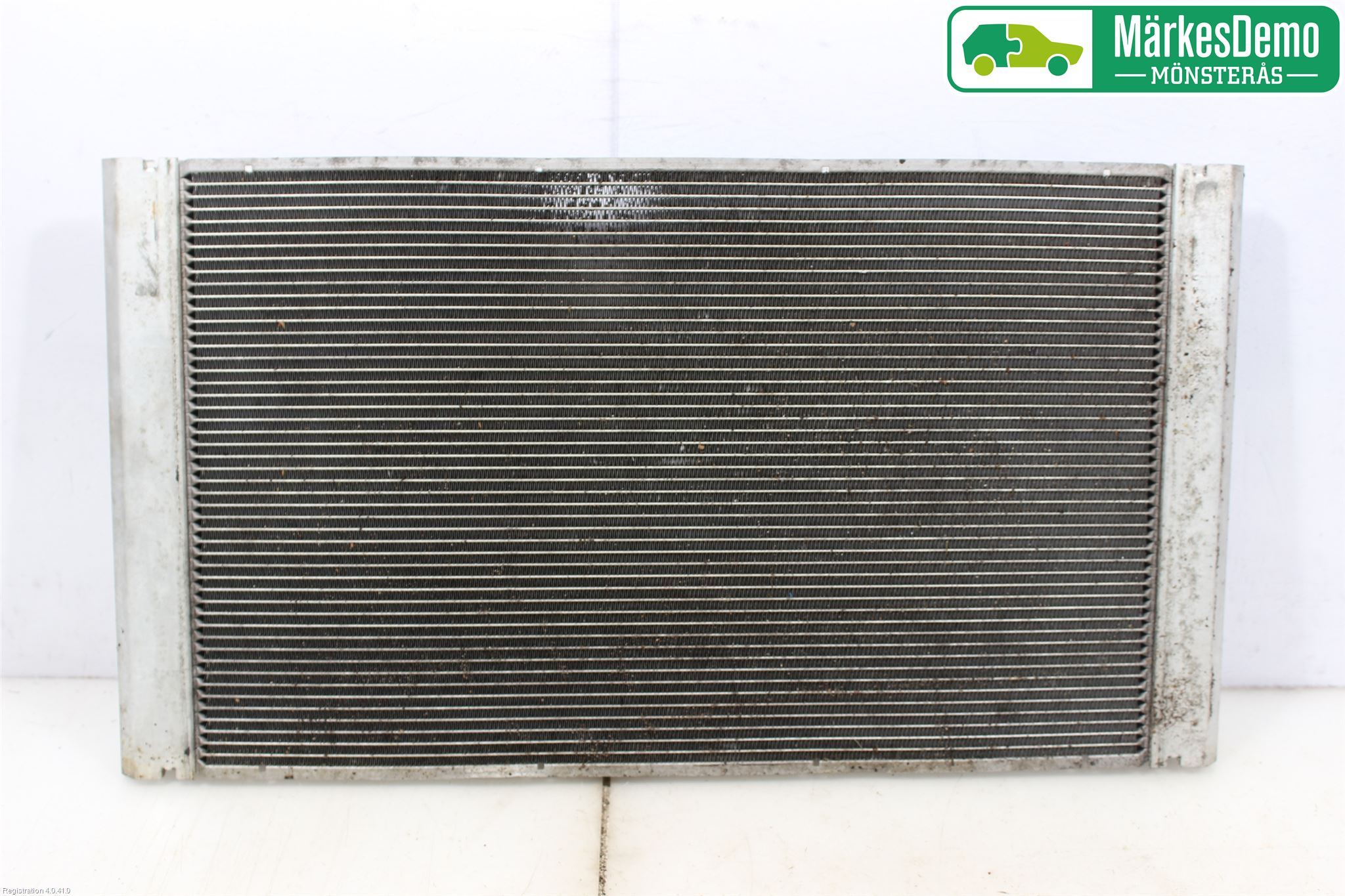 BMW 5 E60/61 Sed/Tou 02-10 Radiator Automat
