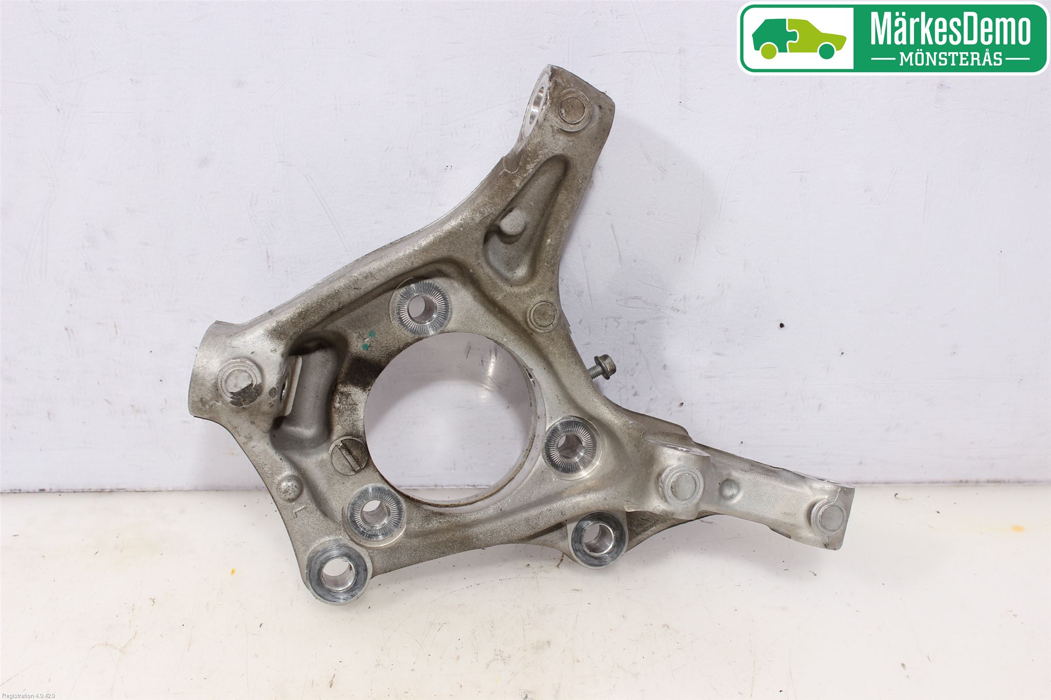 Opel ASTRA K 16-22 Spindel Vf