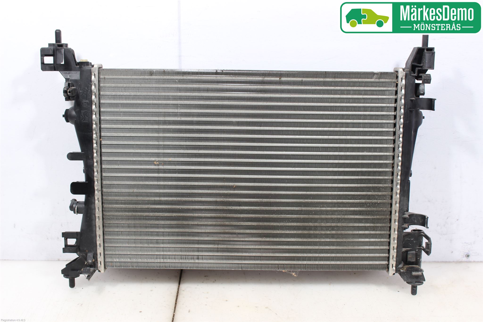 Opel CORSA D 07-14 Radiator Manuell