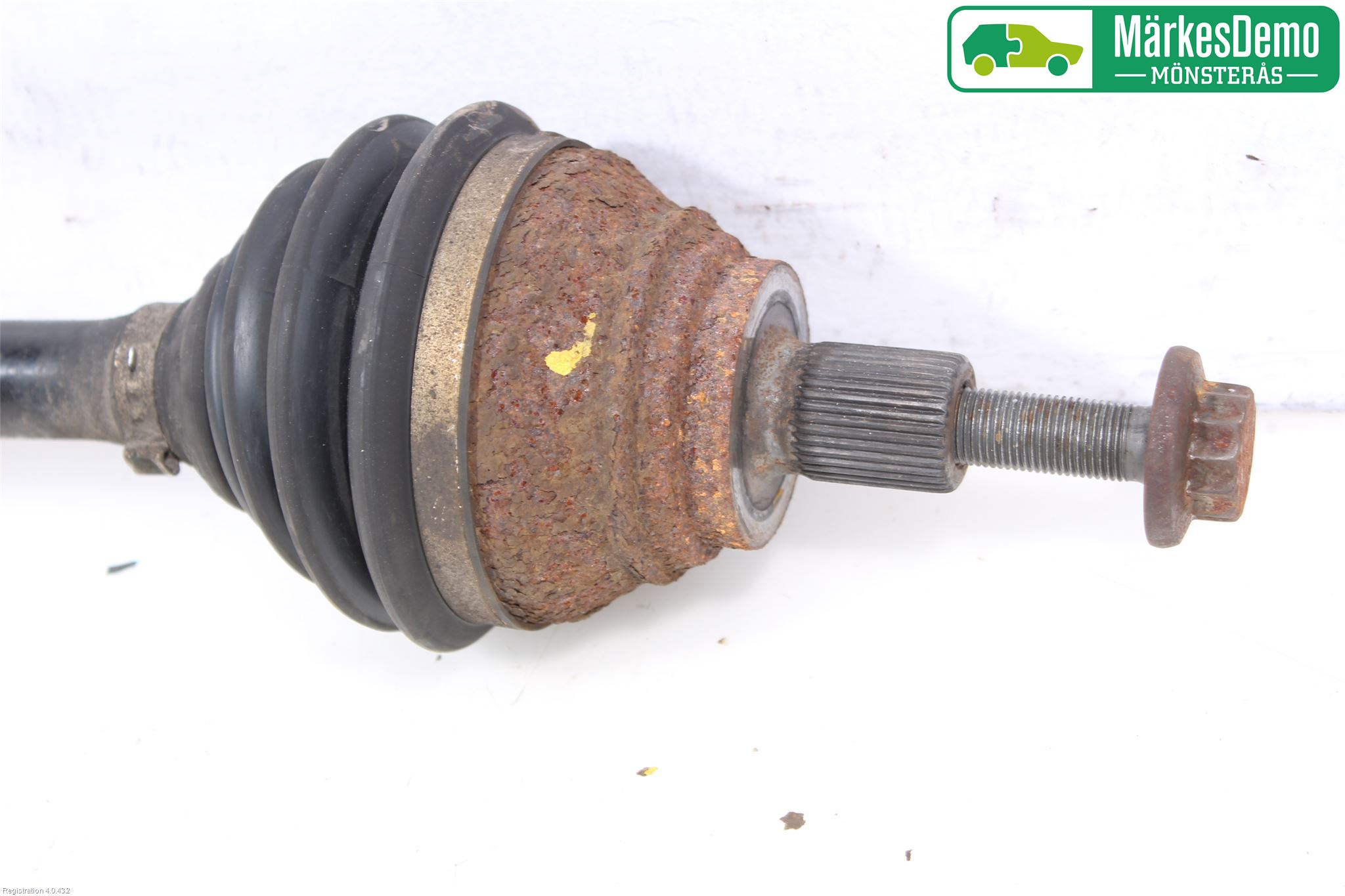 Audi A3/S3 05-13 Drivaksel Foran Kompl Venstre