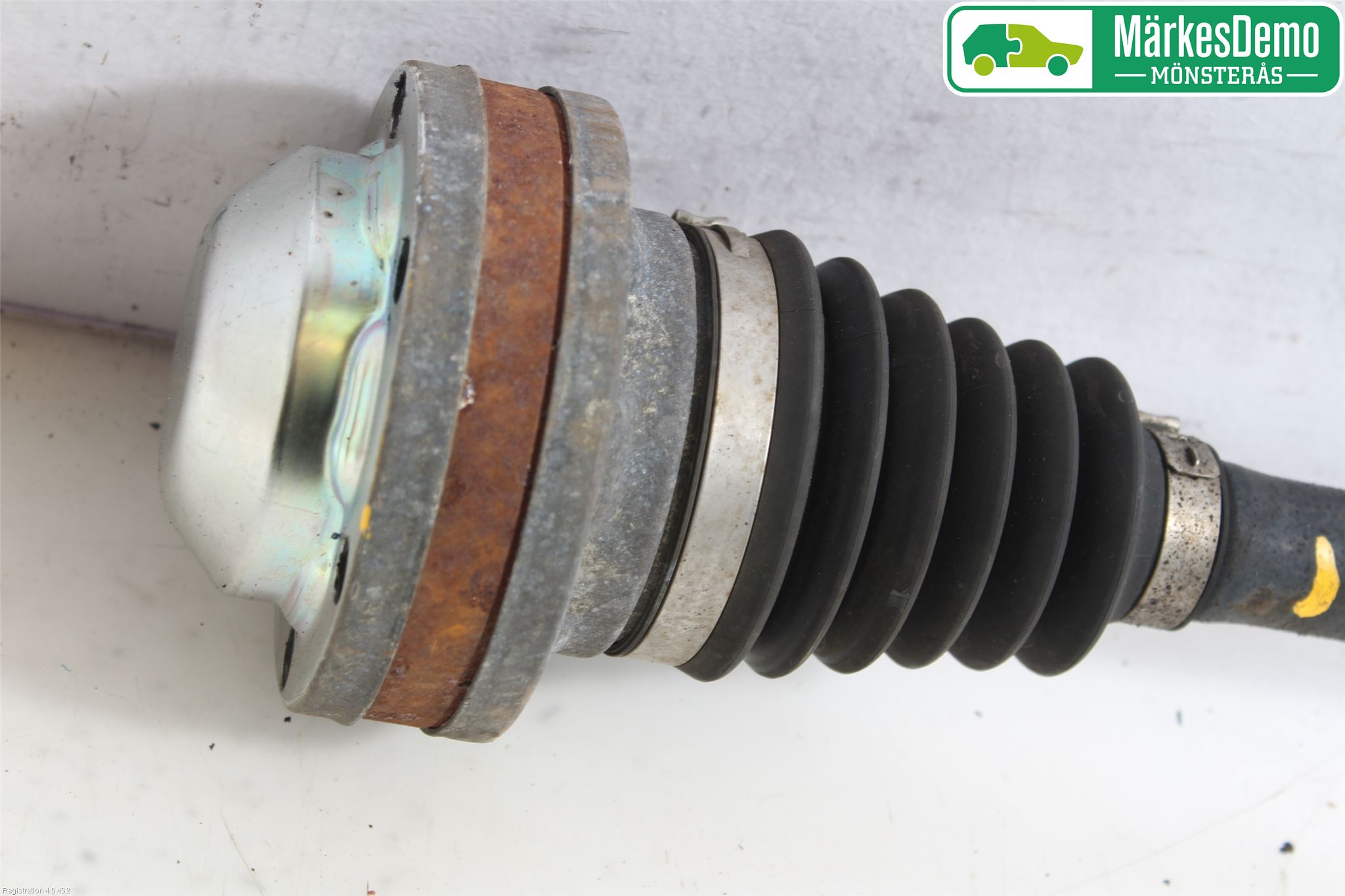 Audi A3/S3 05-13 Drivaksel Foran Kompl Venstre