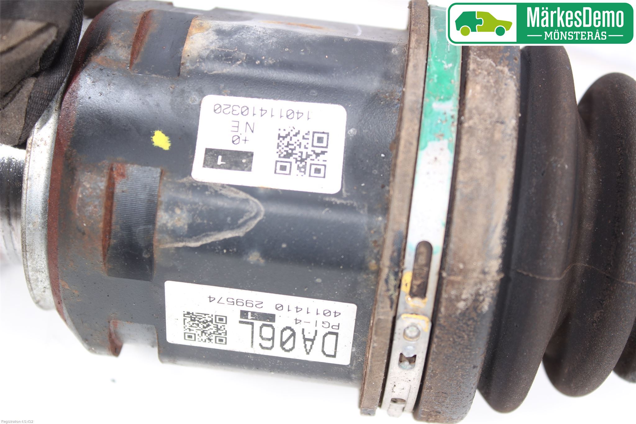 Toyota RAV4 13-18 Drivaksel Foran Kompl Venstre