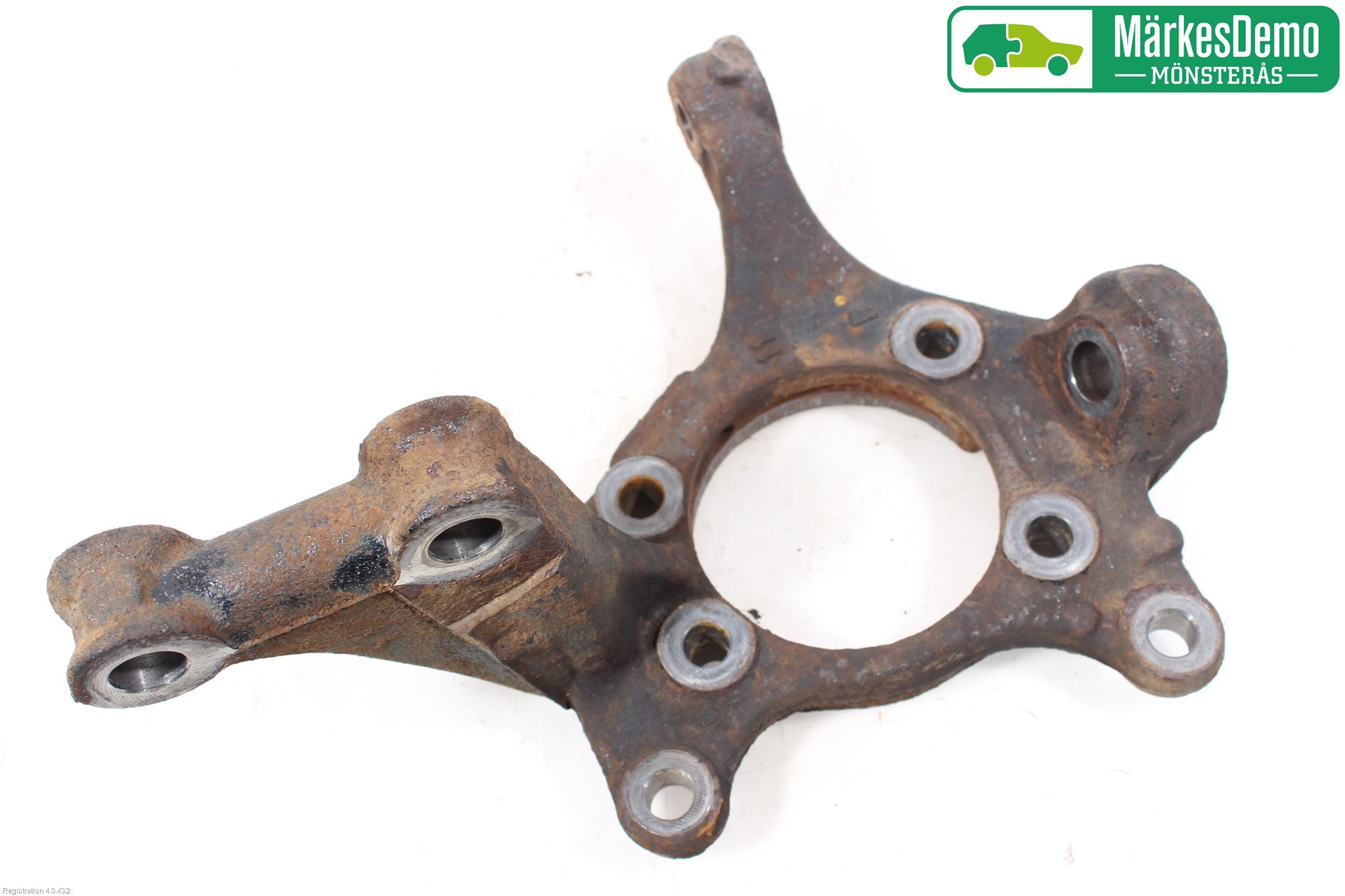 Toyota RAV4 13-18 Spindel Hf
