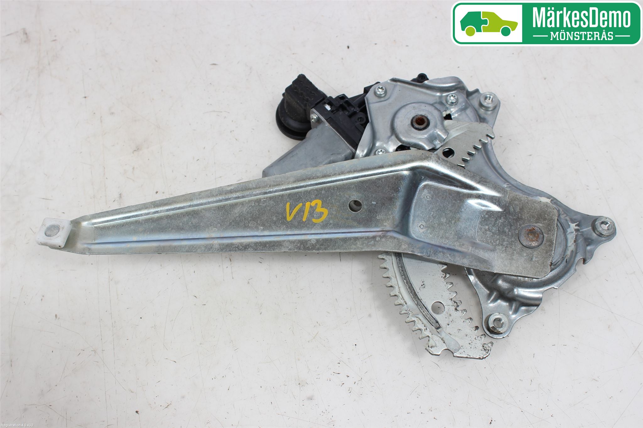 Toyota RAV4 13-18 Vindusheis El Komp