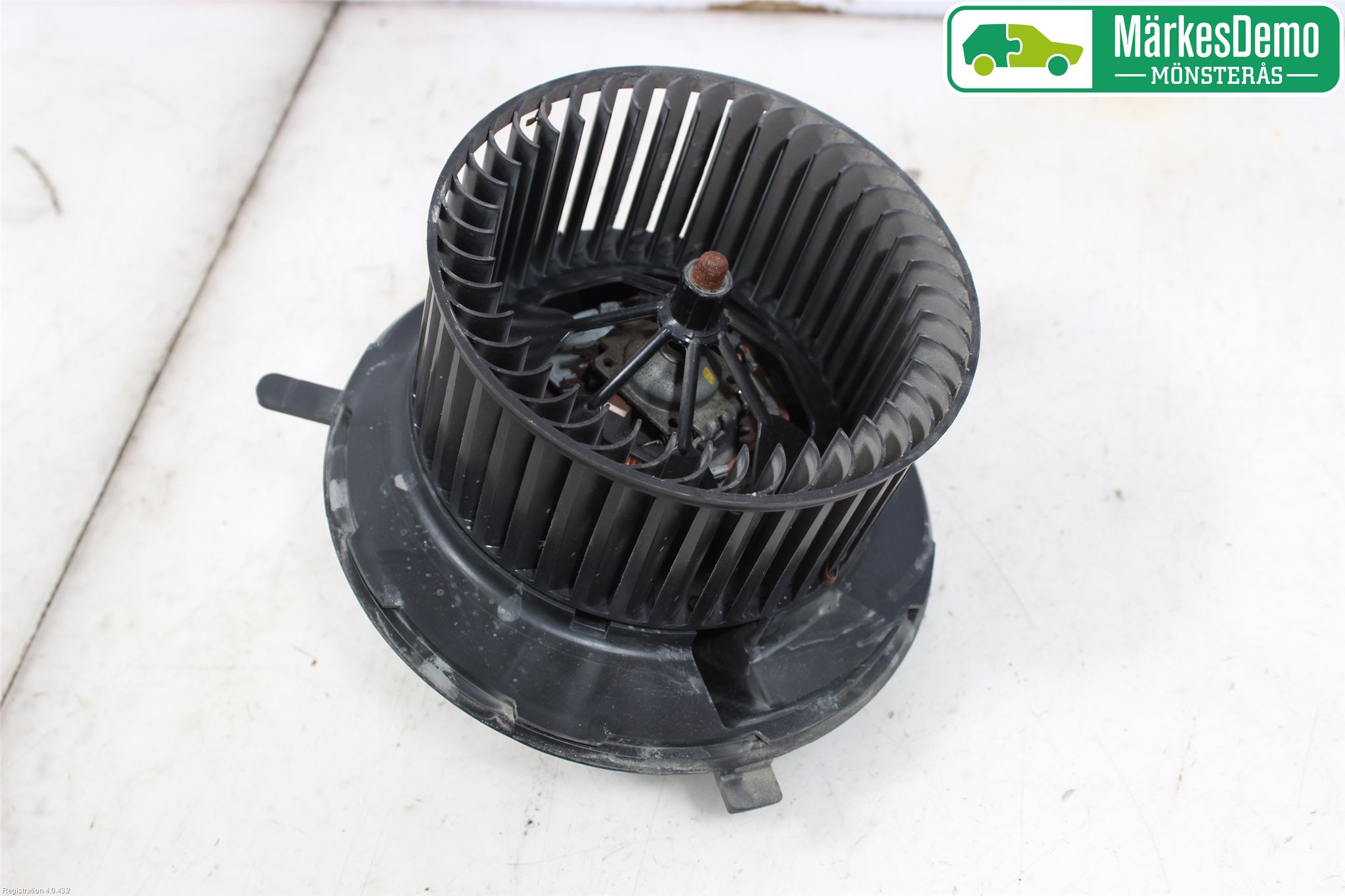 Volkswagen VW CADDY 11-15 Varmeapparat Viftemotor