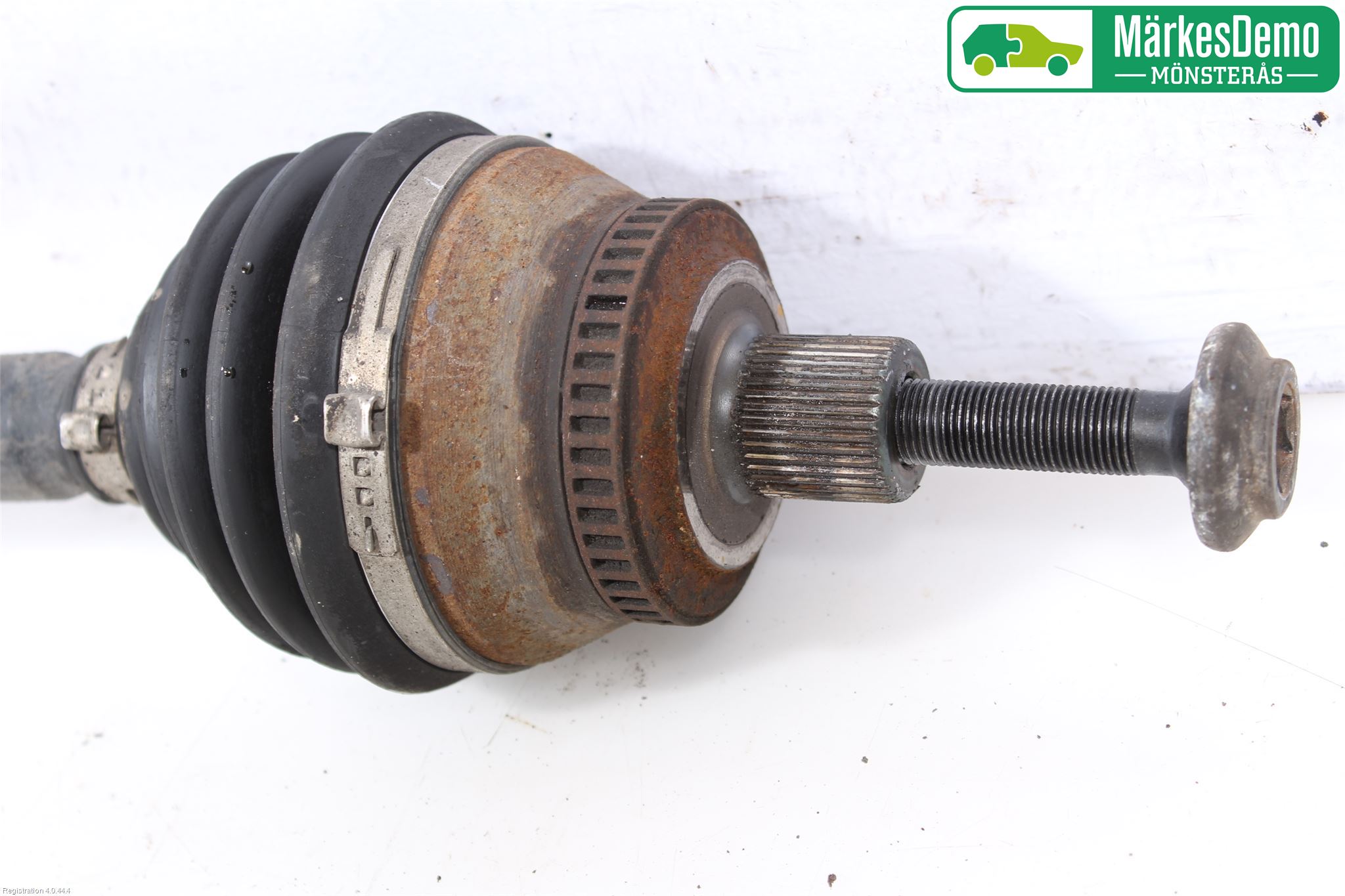 Audi A4/S4 05-07 Drivaksel Foran Kompl Venstre
