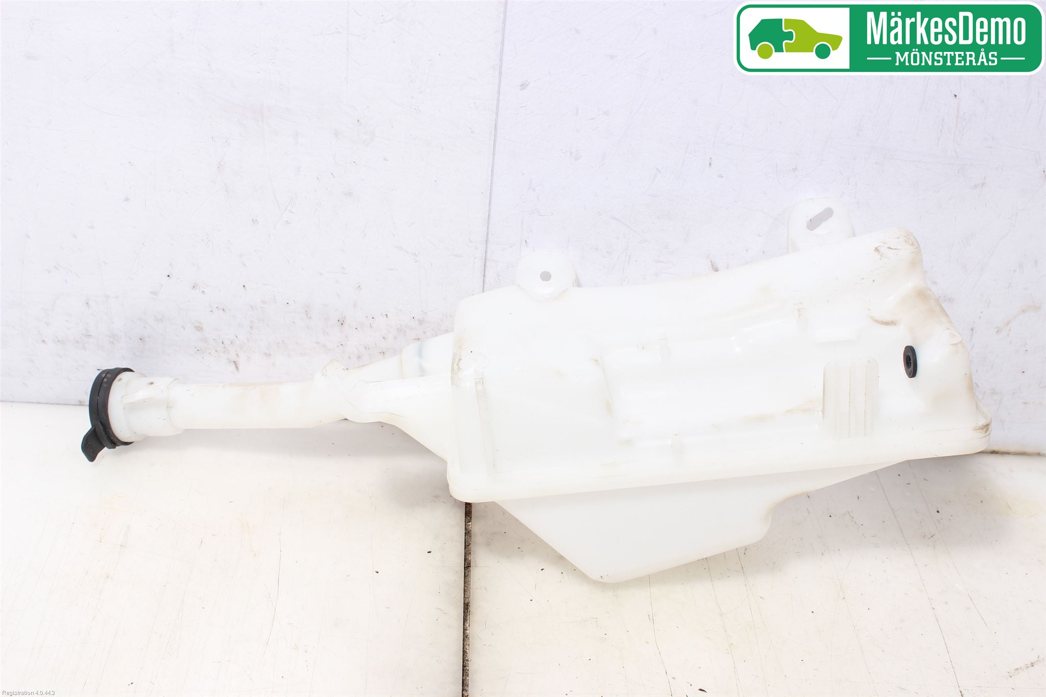 Opel MERIVA B 10-17 Spylerbeholder Frontrute-Lykte