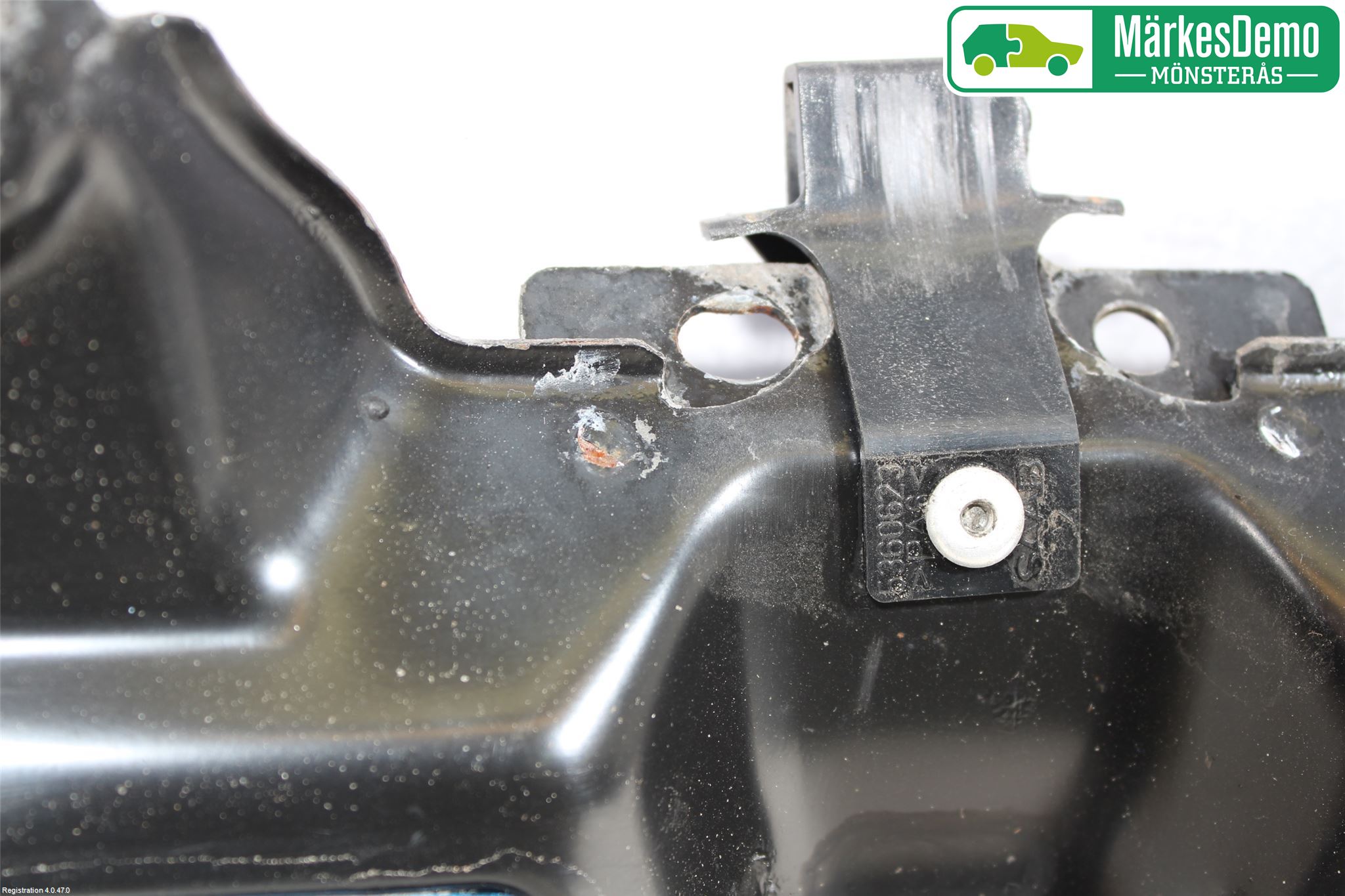 Saab 9-3 VER2/VER3 08-15 Panserlåsplate-Bjelke