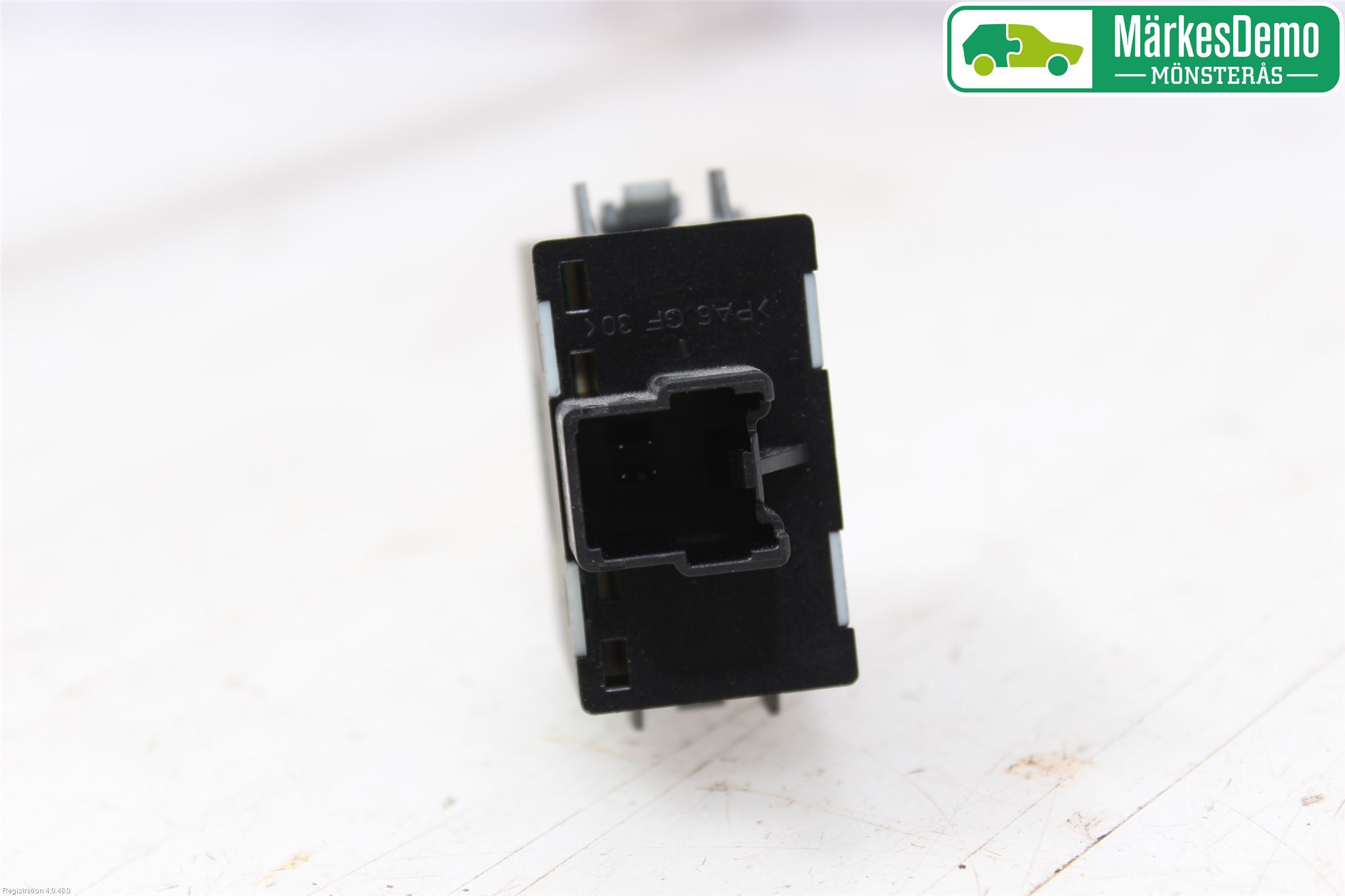 Ford FOCUS     04-07 Bryter Varmesete