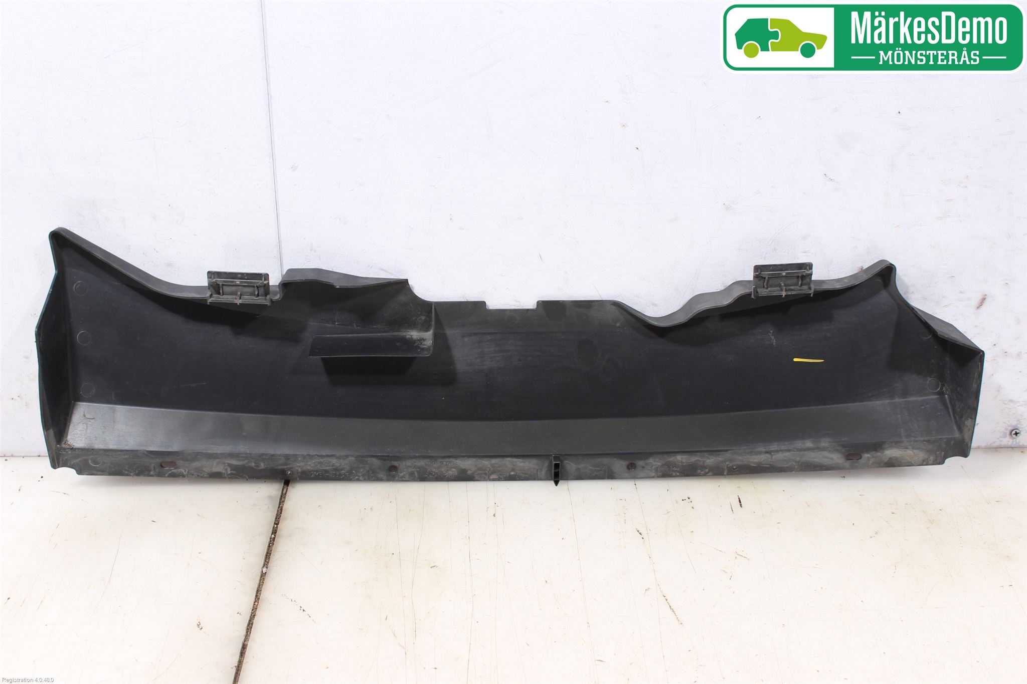 Ford FOCUS     04-07 Luftstyring Front