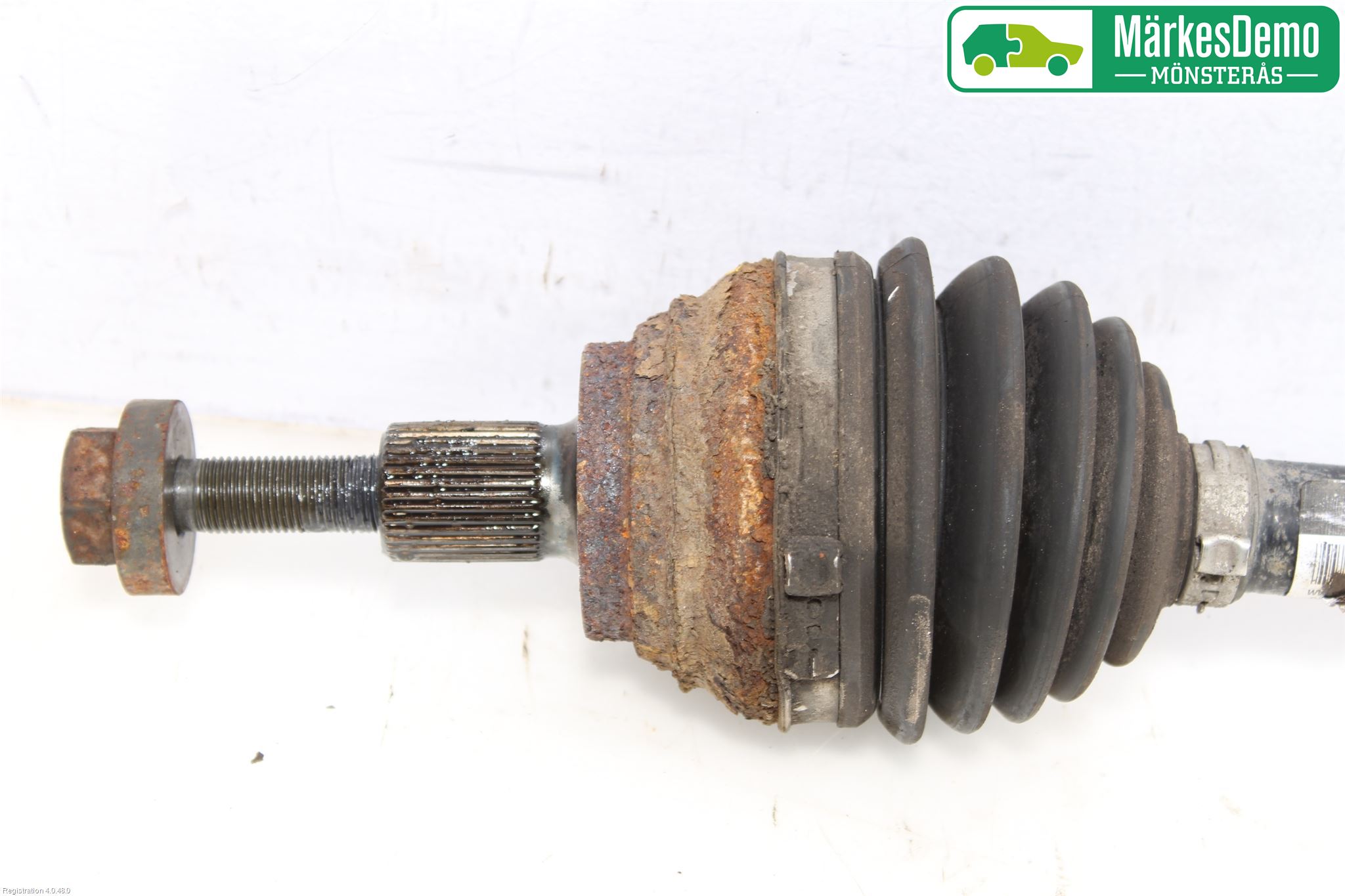 Seat LEON 06-12 Drivaksel Foran Kompl Venstre