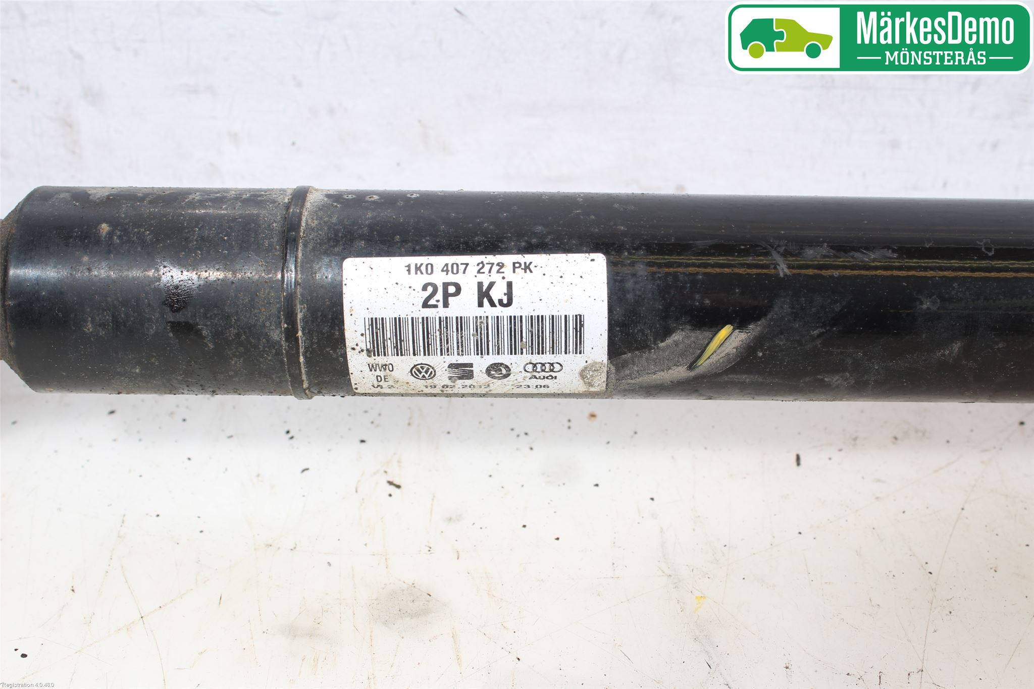 Volkswagen VW PASSAT 11-14 Drivaksel Foran Kompl Høyre