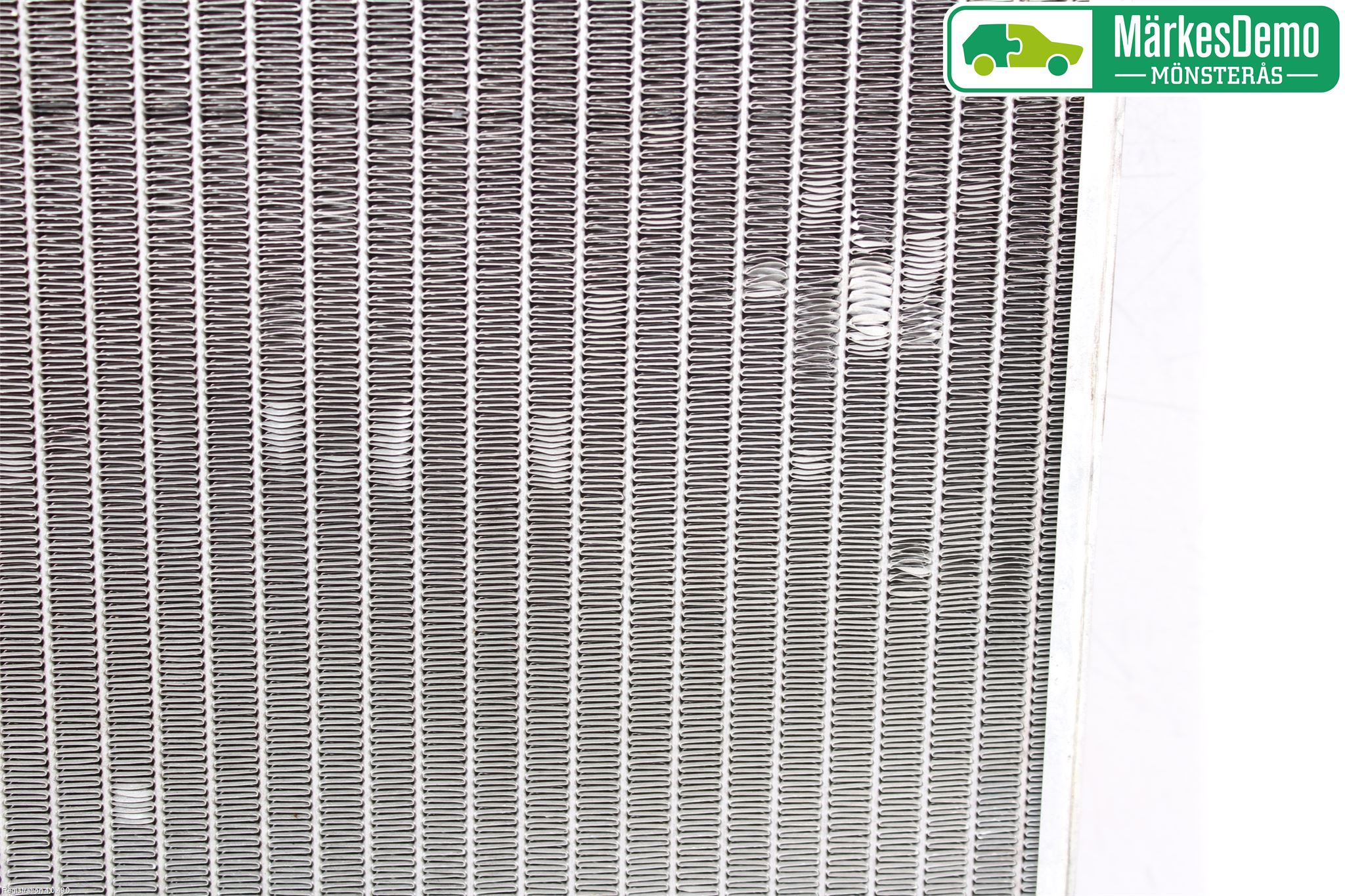 Peugeot 308 08-13 Radiator Manuell