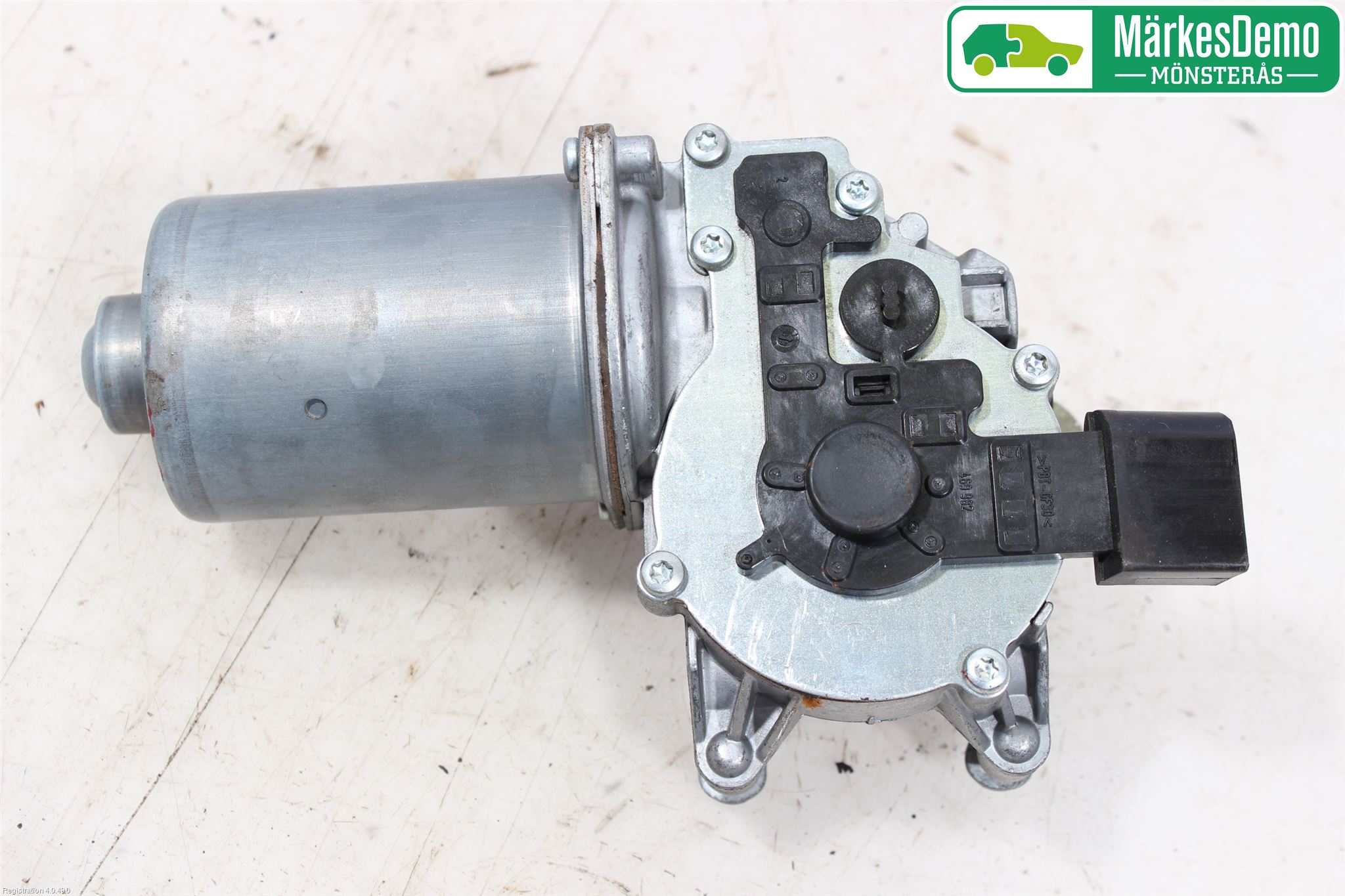 BMW 3 E90/91 SED/TOU 05-12 Viskermotor Frontrute