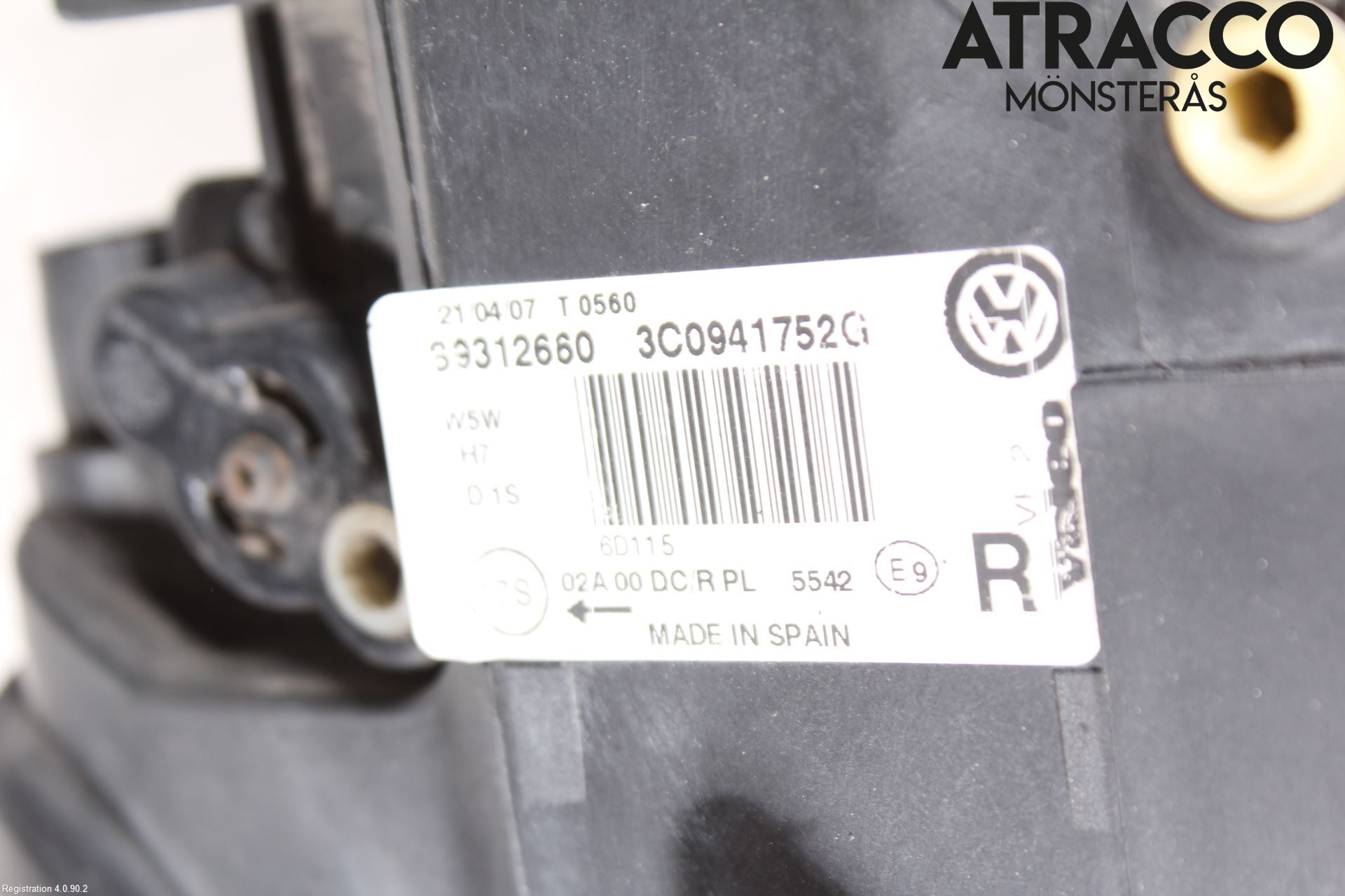 Volkswagen VW PASSAT 05-11 Frontlykt Høyre