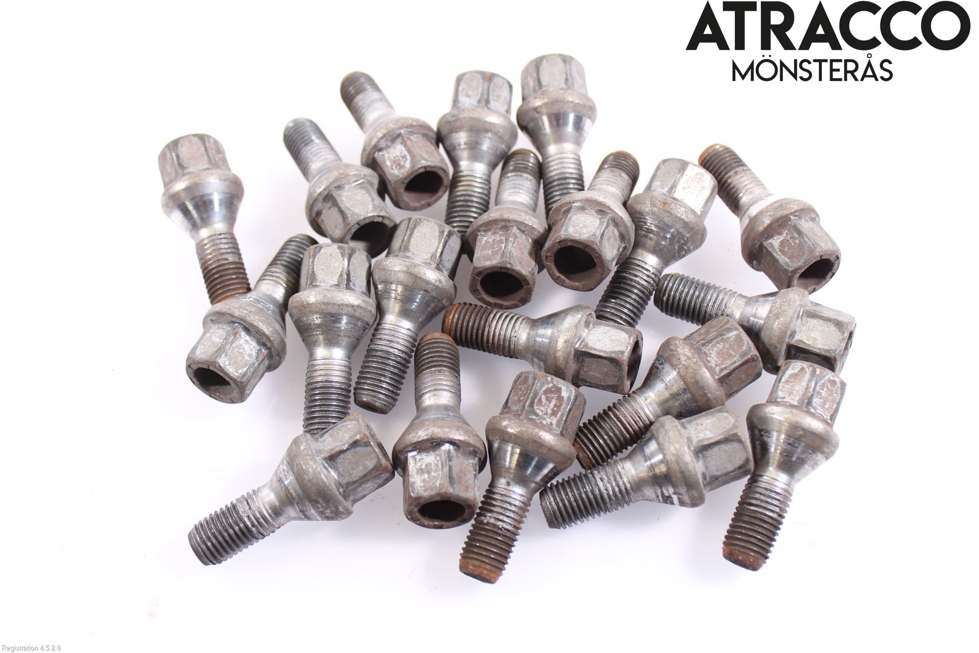 Nissan QASHQAI 14-17 Hjulmutter - Bolt - Sett
